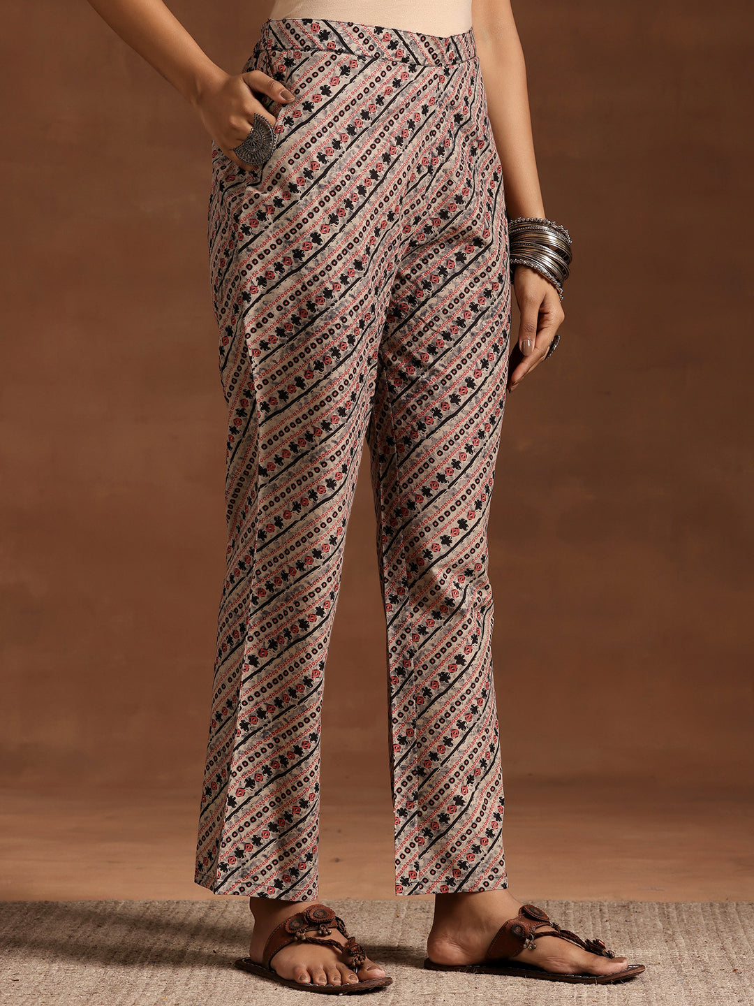Libas Black Printed Cotton Straight Kurta Set - view 7