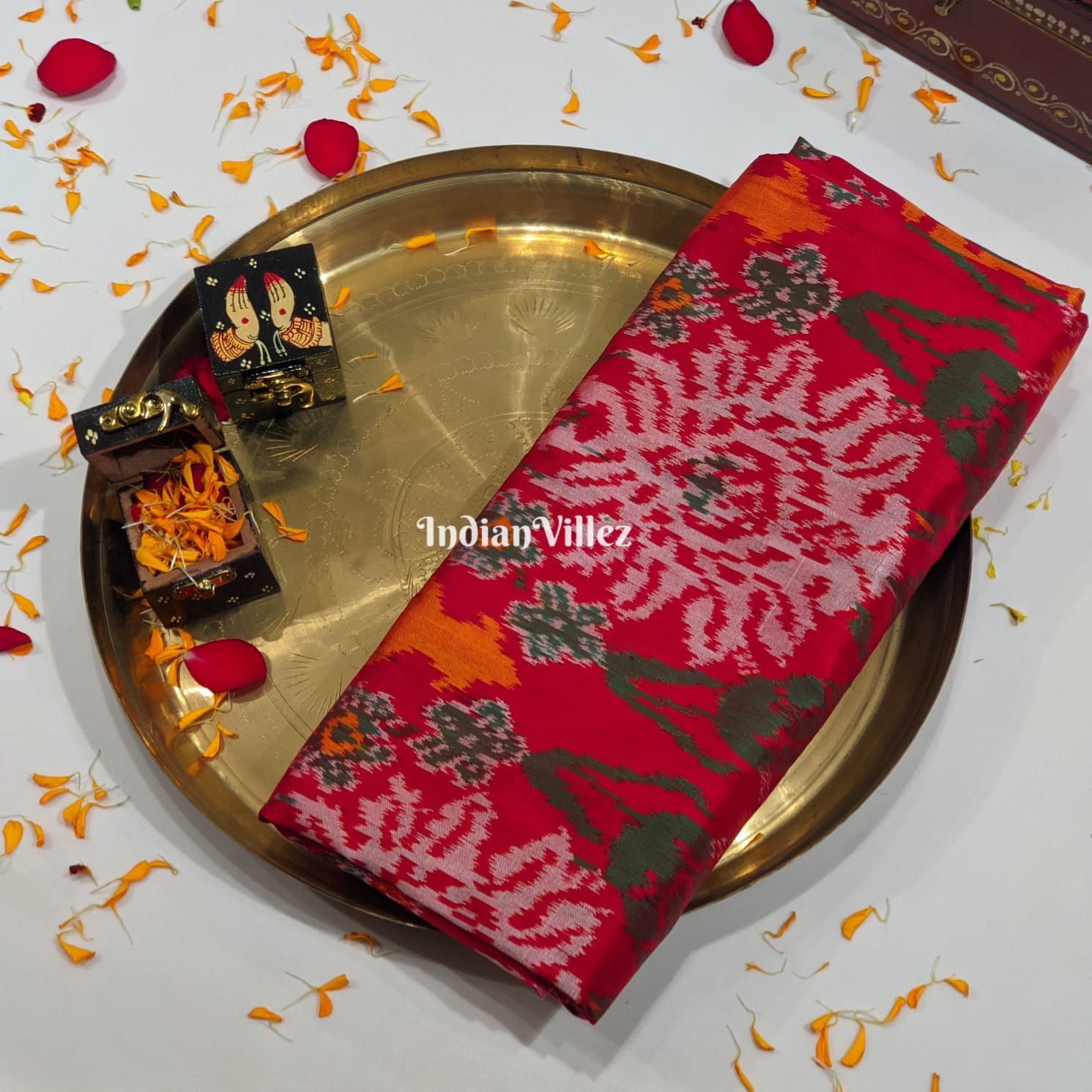 IndianVillèz Multicolored Floral Design Silk Handloom Pochampally Ikat Saree