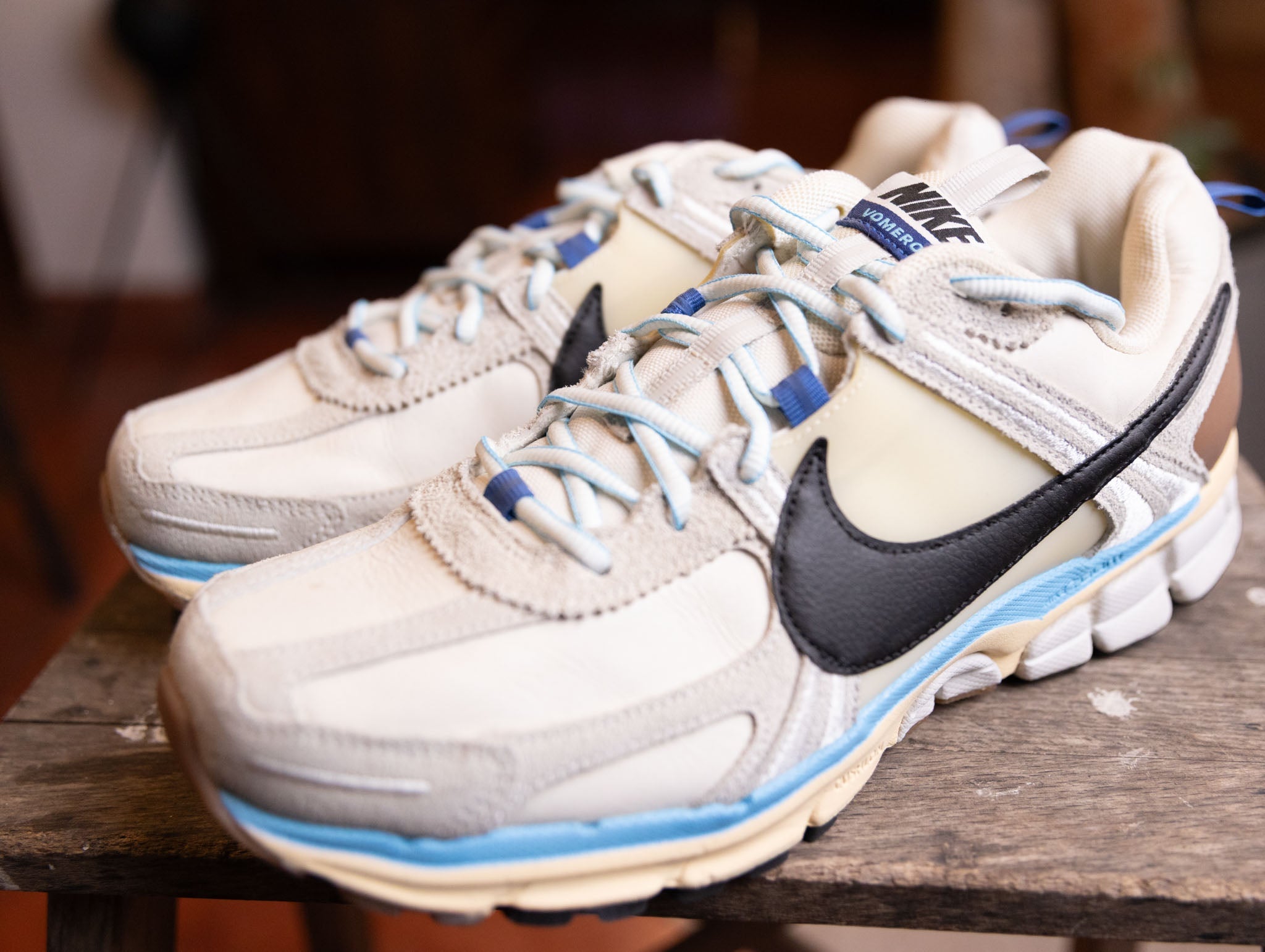 Nike Zoom Vomero 5 Premium - view 2