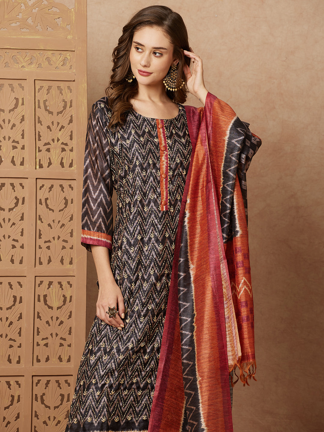 Fashor Ethnic Chevron Printed & Kantha Embroidered Straight Fit Kurta with Pant and Dupatta - Black - view 2