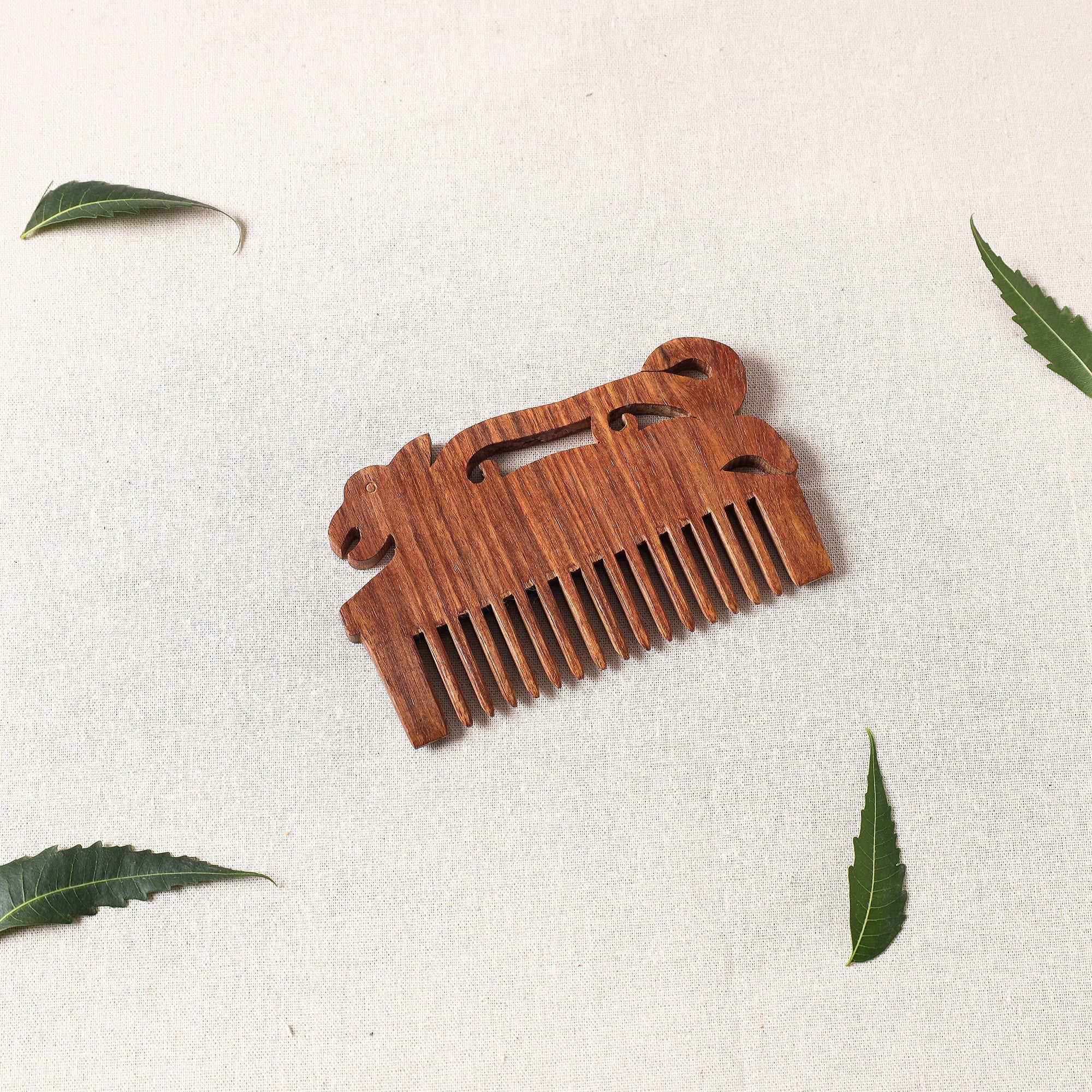 ITOKRI CRAFTS INITIATIVE Bijnor Hand Carved Sheesham Wood Comb (Medium)