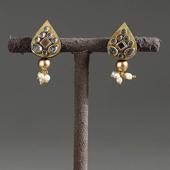 DIVINE GUIDANCE CREATIONS Handmade Kundan & Beadwork Earrings 26 - view 2