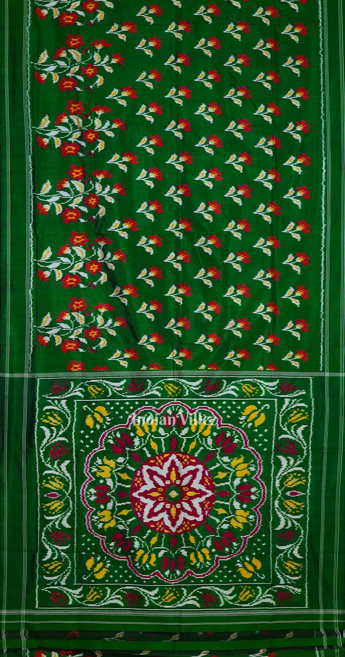 IndianVillèz Green White Floral Design Pochampally Ikat Handloom Silk Saree