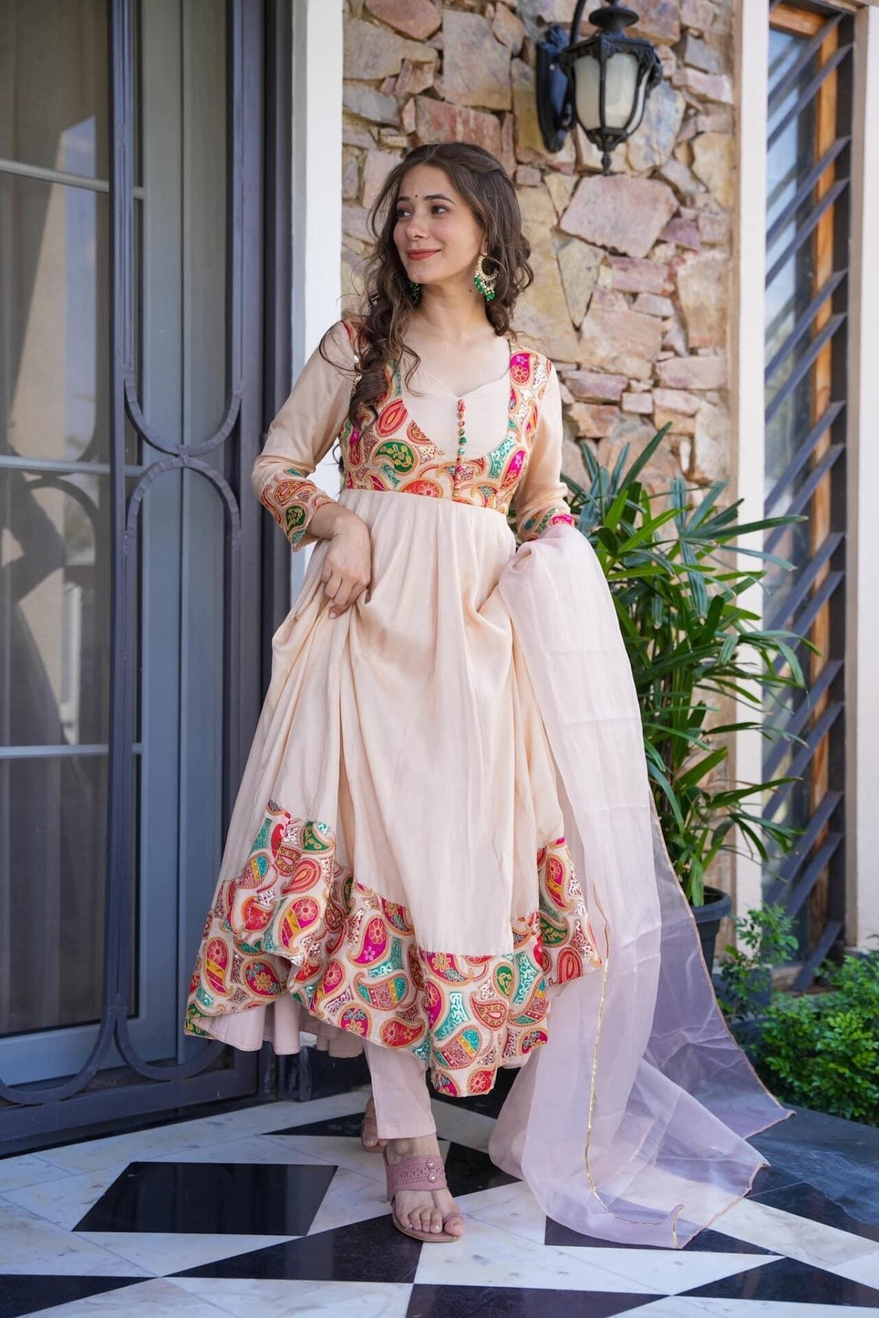 Idaho-o Navya upada suit set