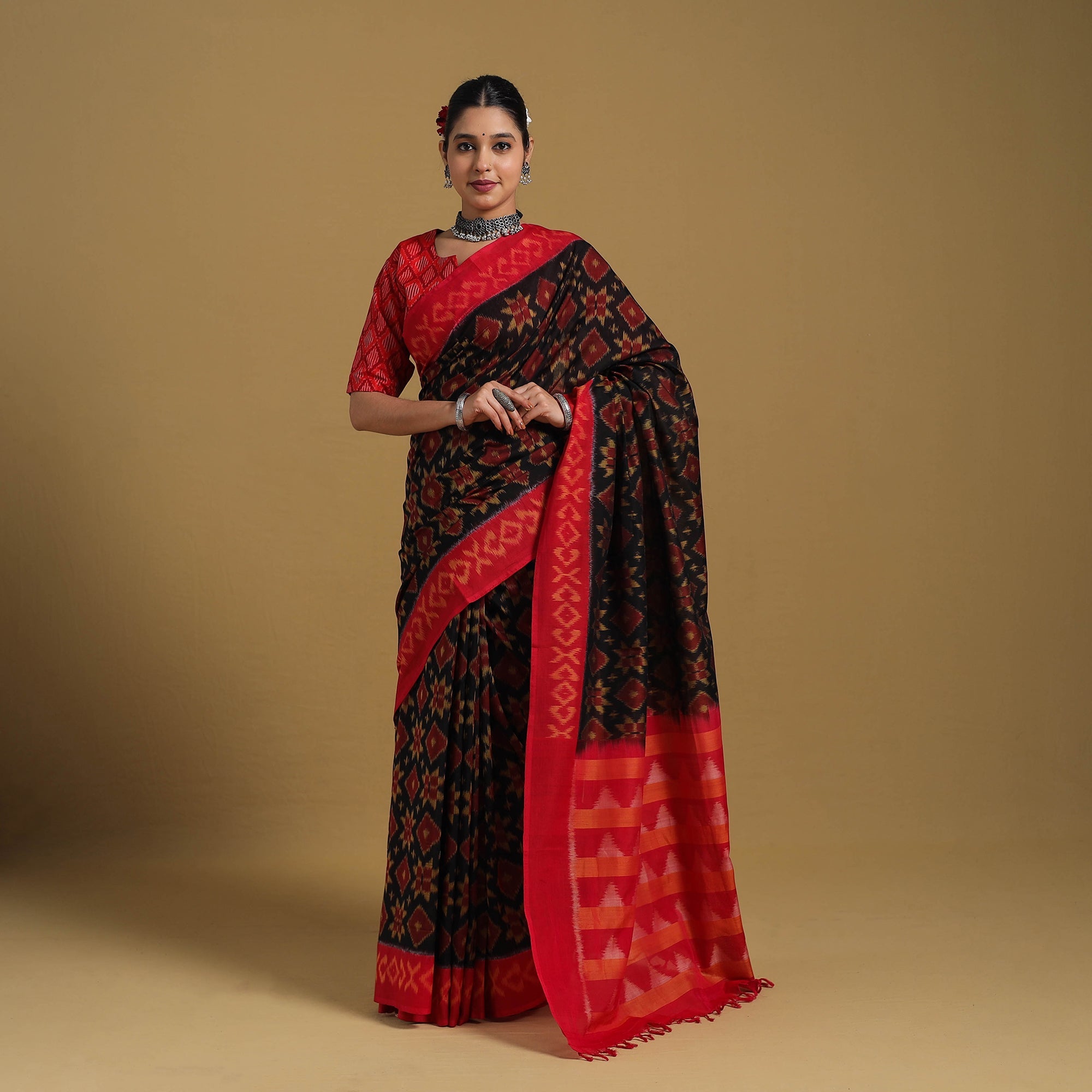 SOUTH KARGHA Black - Telia Rumal Handloom Cotton Pochampally Double Ikat Saree 06