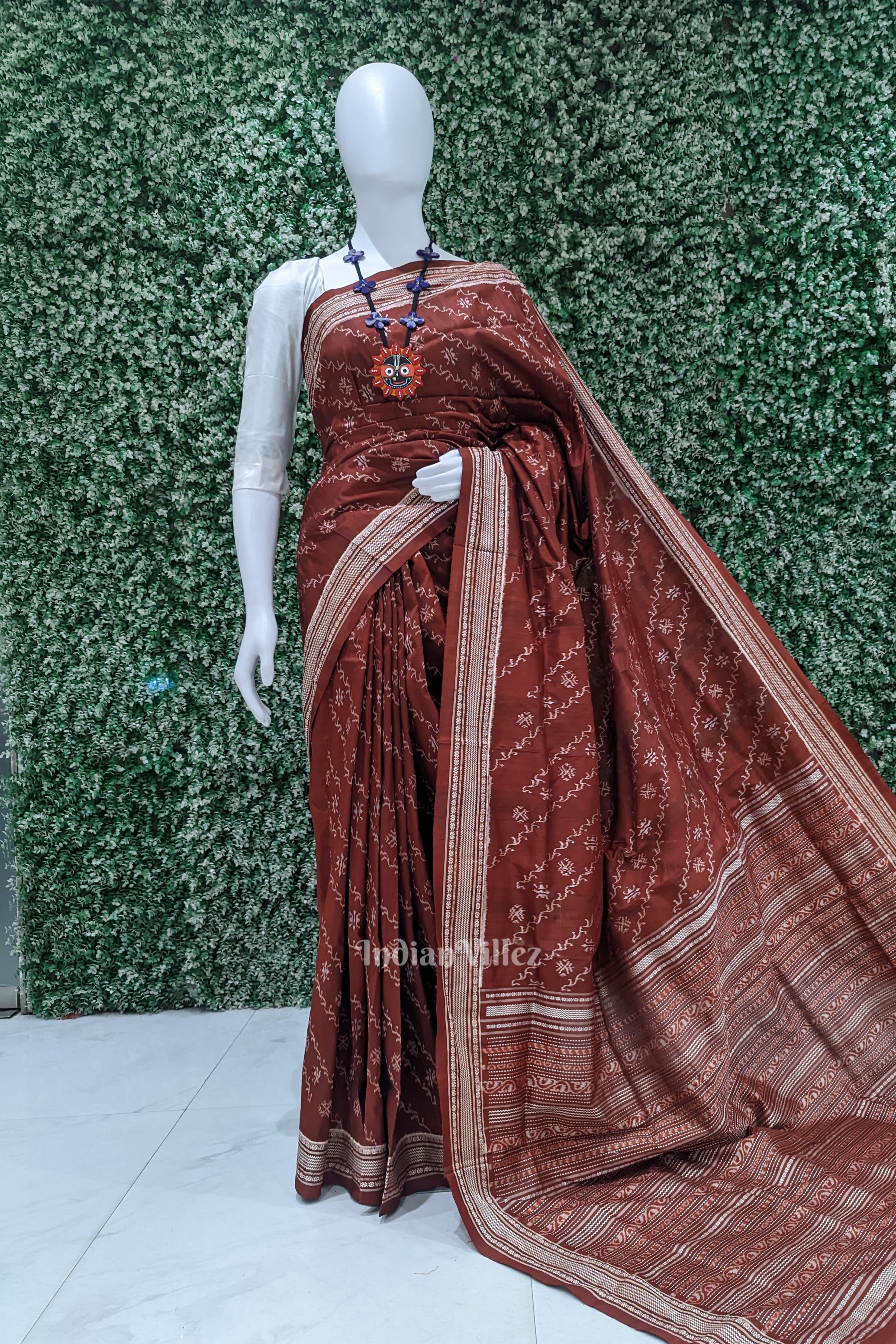 IndianVillèz Maroon Creeper Design Natural Dyed Sambalpuri Silk Saree