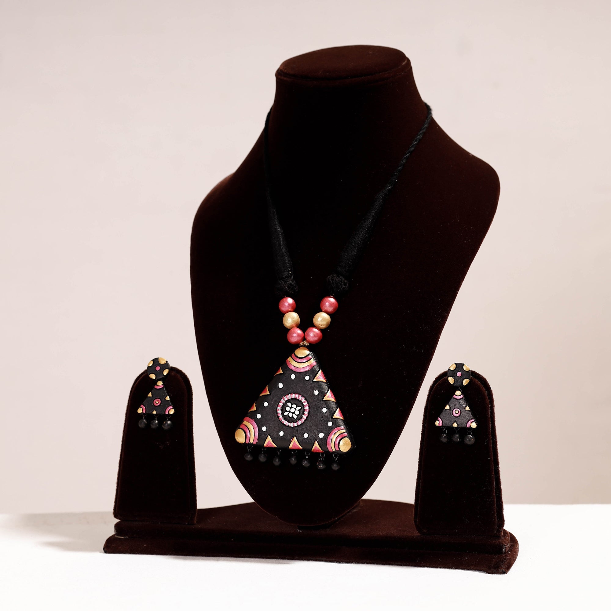 KHUSHBASH - HAPPY LOOM OF EAST Bishnupur Handpainted Terracotta Necklace Set