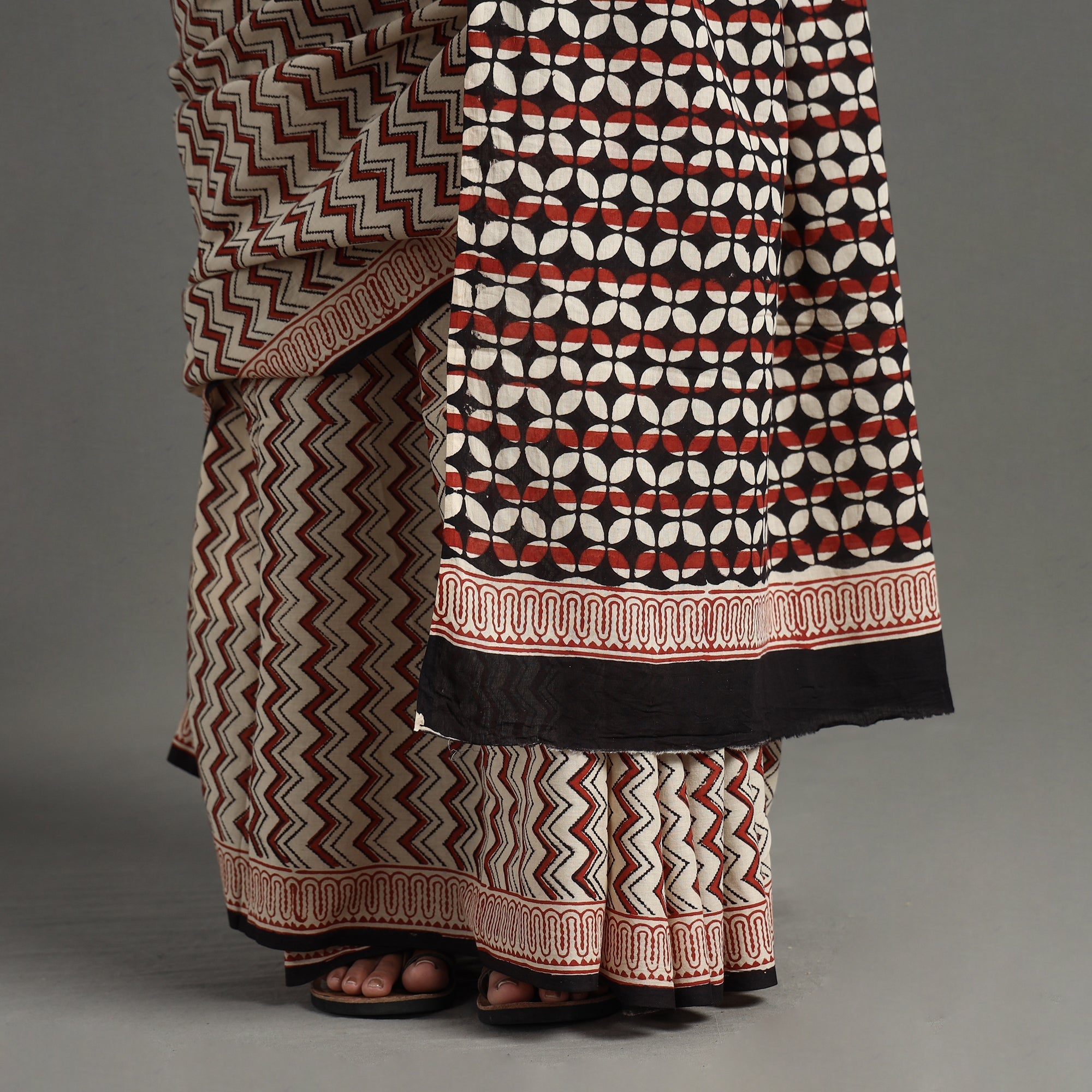 HAVELI CHRONICLES Brown - Bagru Hand Block Printed Mul Cotton Natural Dyed Saree 12 - view 6