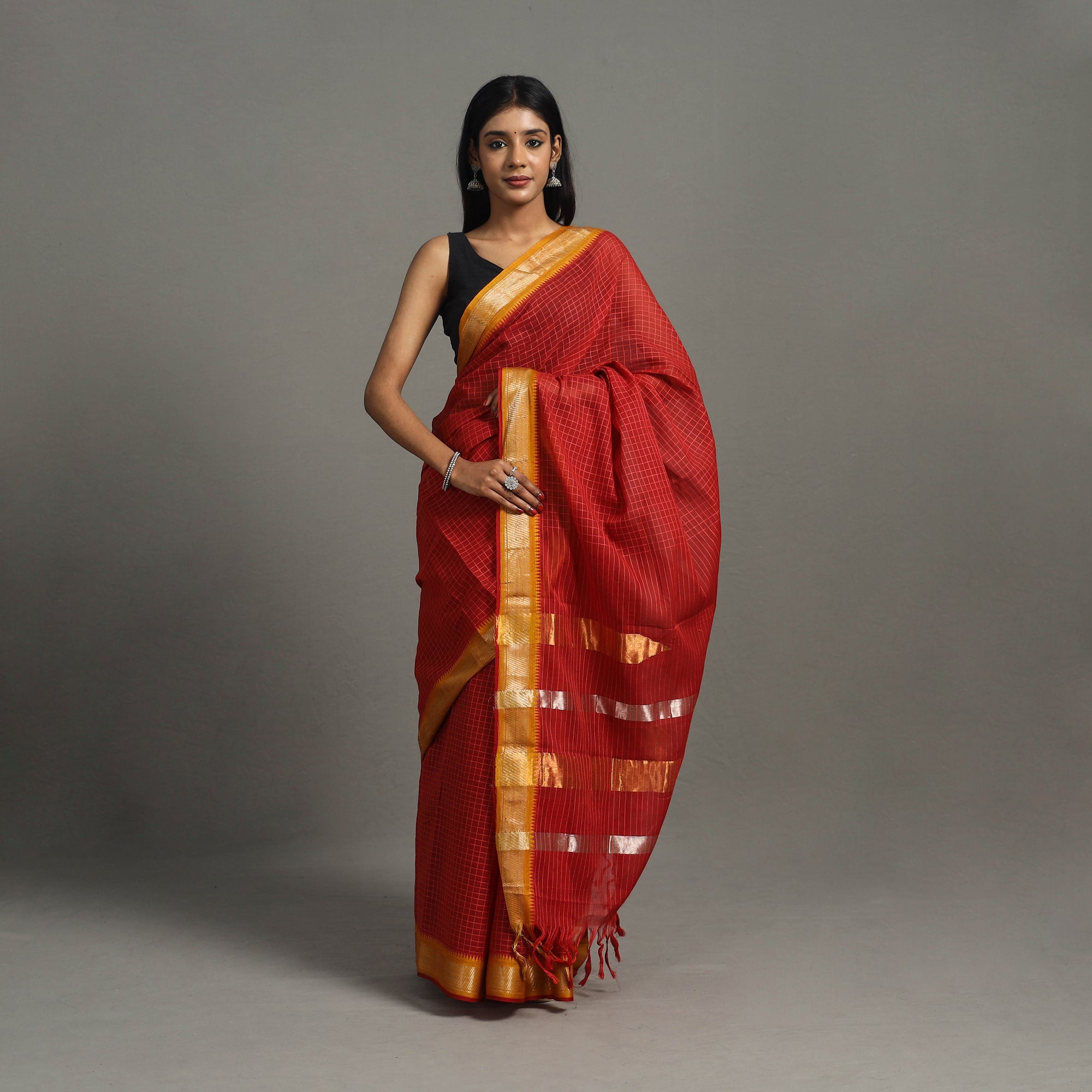 CREYO Checks Zari Dobby Cotton Handloom Saree 26