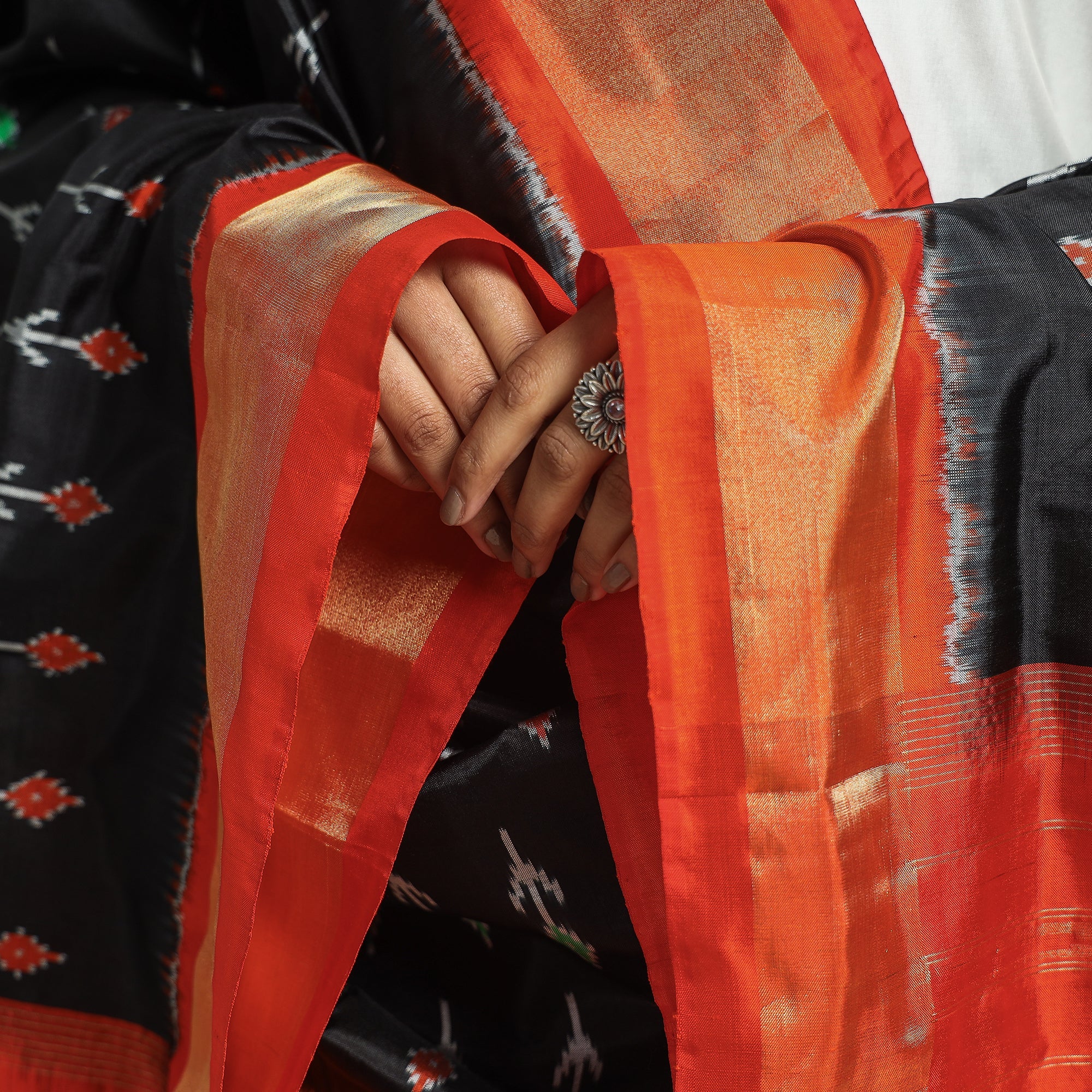 ITOKRI CRAFTS INITIATIVE Black - Handwoven Pochampally Ikat Pure Mulberry Silk Dupatta with Zari Border - view 4