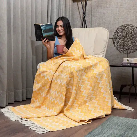 Urban Space Home Furnishing Cotton Chevron Throw | Lightweight Blanket For Living Room Sofa & Chair | Soft & Light Throw For Bed | Use For Picnic & Gi