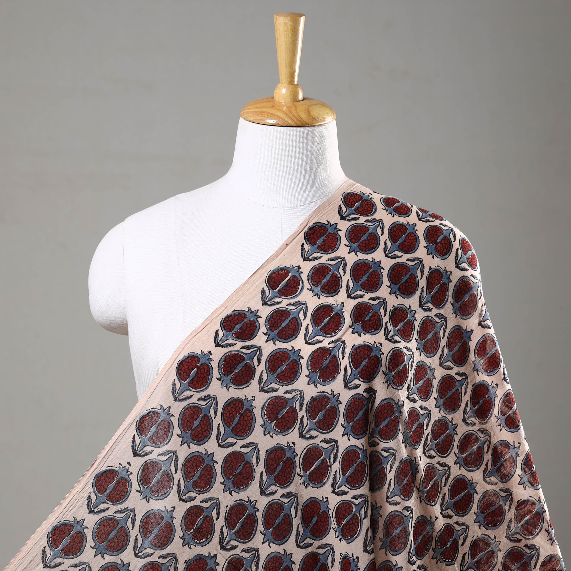 AJRAKH BY SUFIYAN ISMAIL KHATRI Beige - Ajrakh Hand Block Printed Mul Cotton Fabric 01