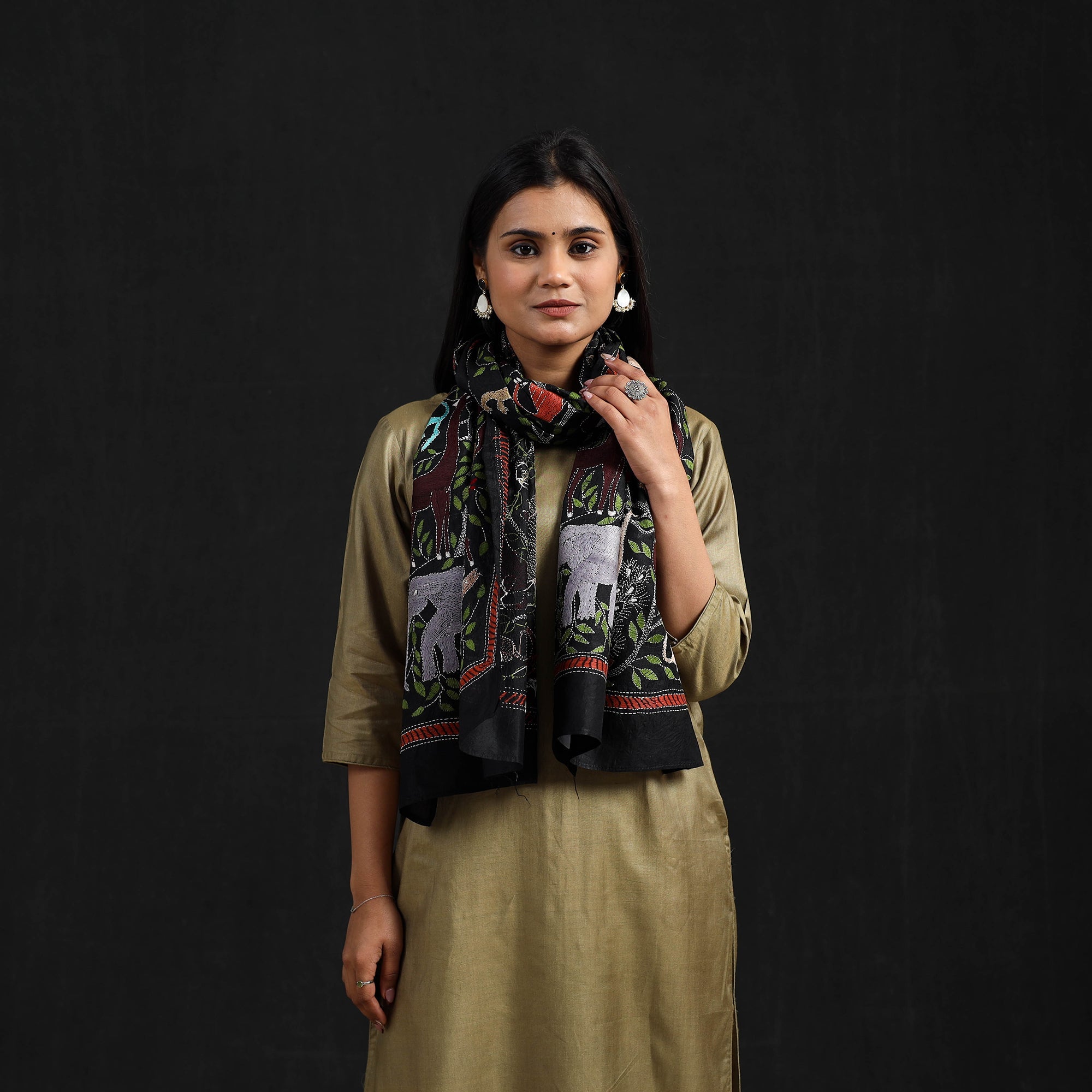 KHUSHBASH - HAPPY LOOM OF EAST Black - Handloom Silk Bengal Kantha Work Stole 33 - view 2