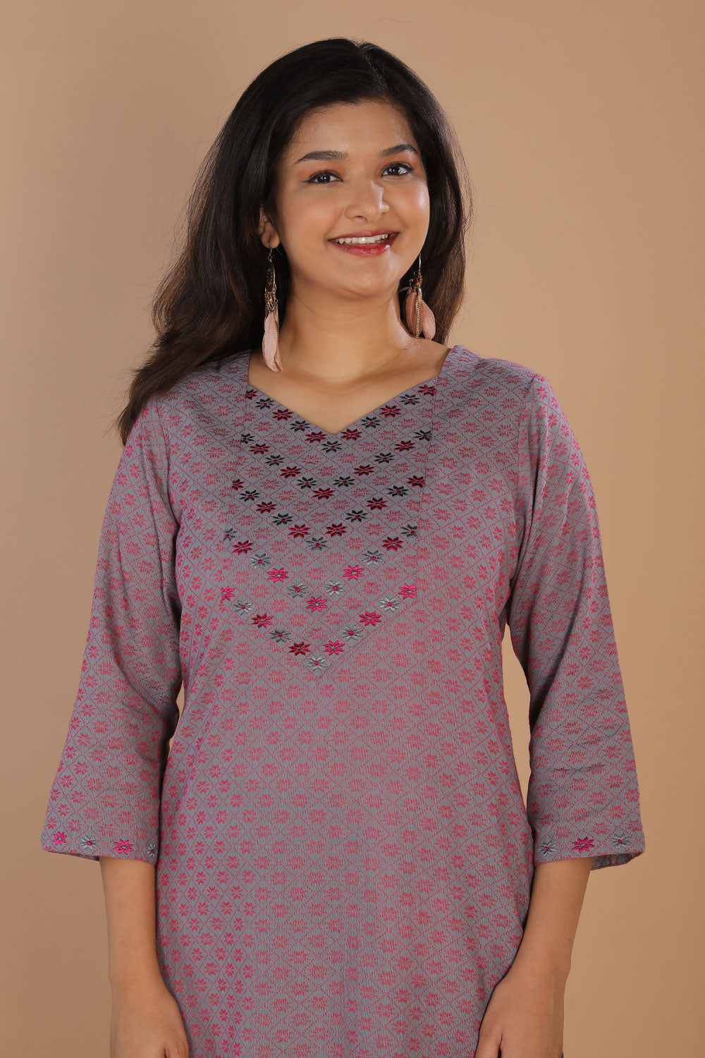 Kalanjali Ethnics Geometric embroidered long kurti - view 2