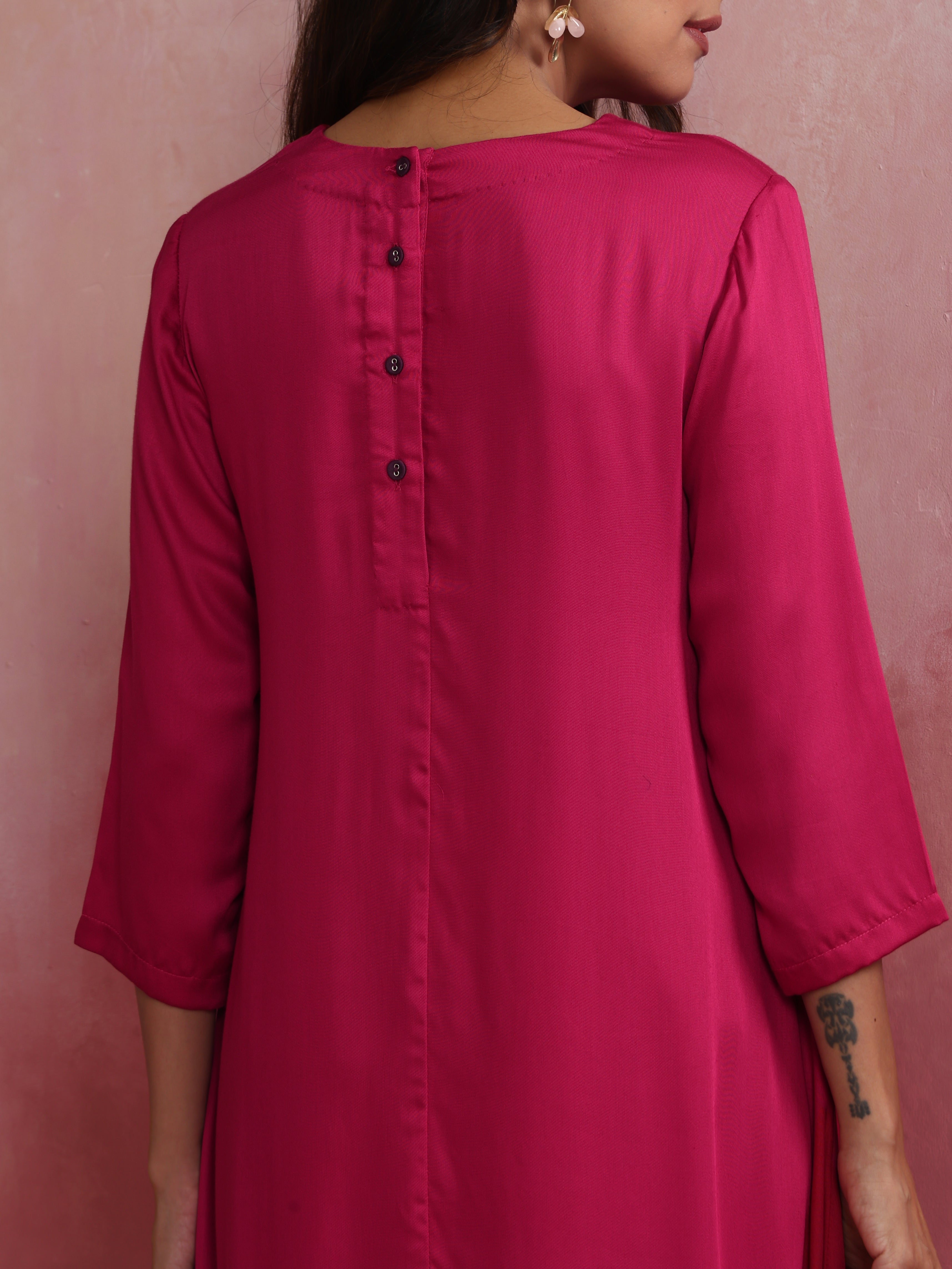 trueBrowns Magenta Highlow Modal Kurta Set - view 6