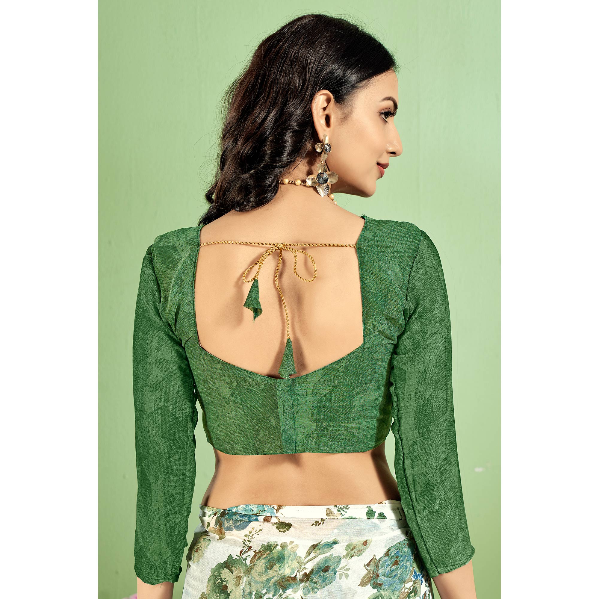 BlackTree green-floral-printed-chiffon-saree-7 - view 4