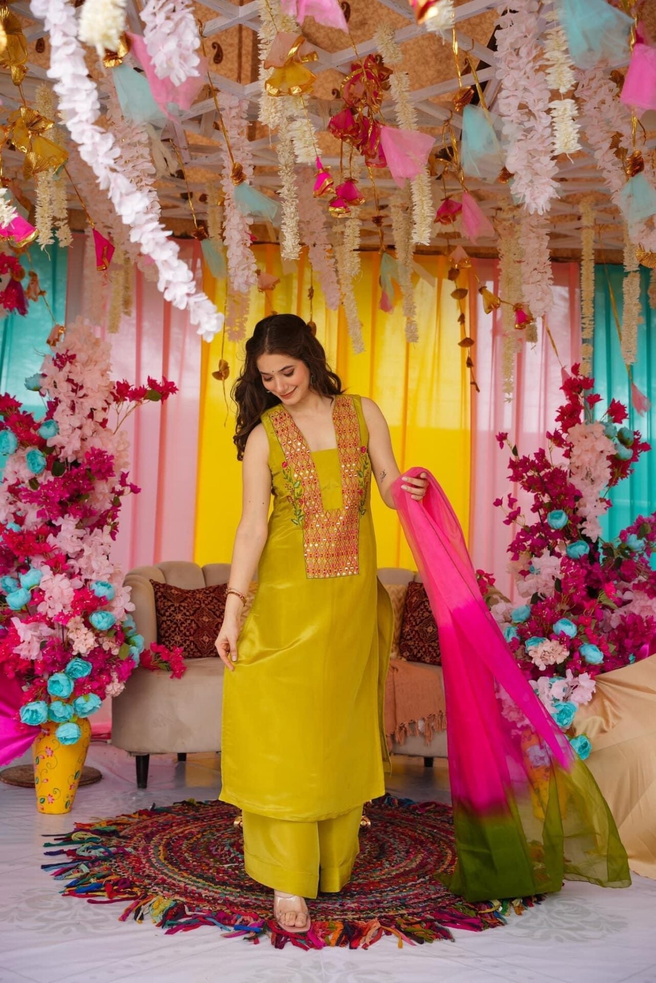Idaho0 Aahana mustard cosmos suit set - view 2