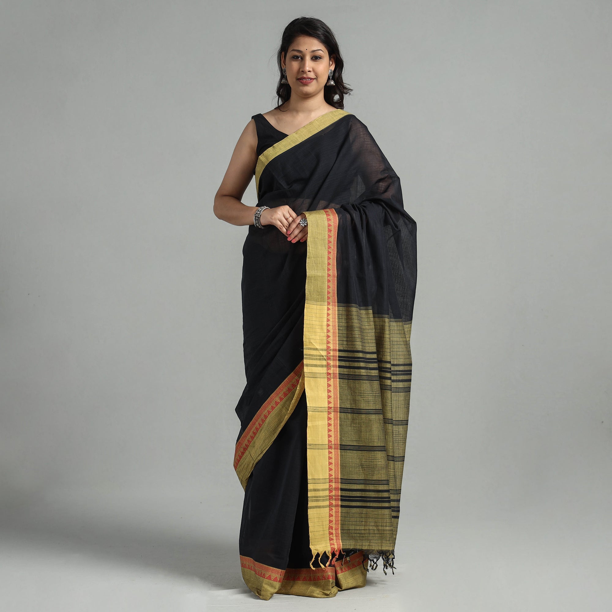 DASTKAR ANDHRA MARKETING ASSOCIATION (DAMA) Black - Mangalagiri Godavari Handloom Tarangini Cotton Saree