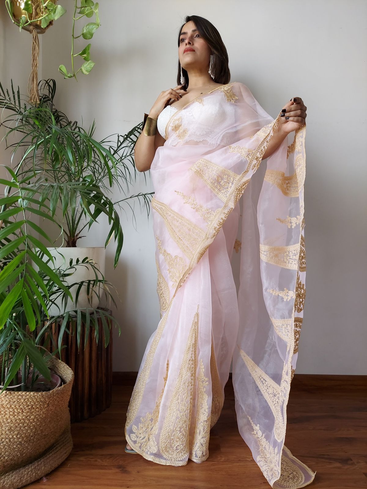 ClothsVilla Baby Pink Semi-Pure Organza Saree with Exquisite Lucknowi Work & Matching Blouse - view 6