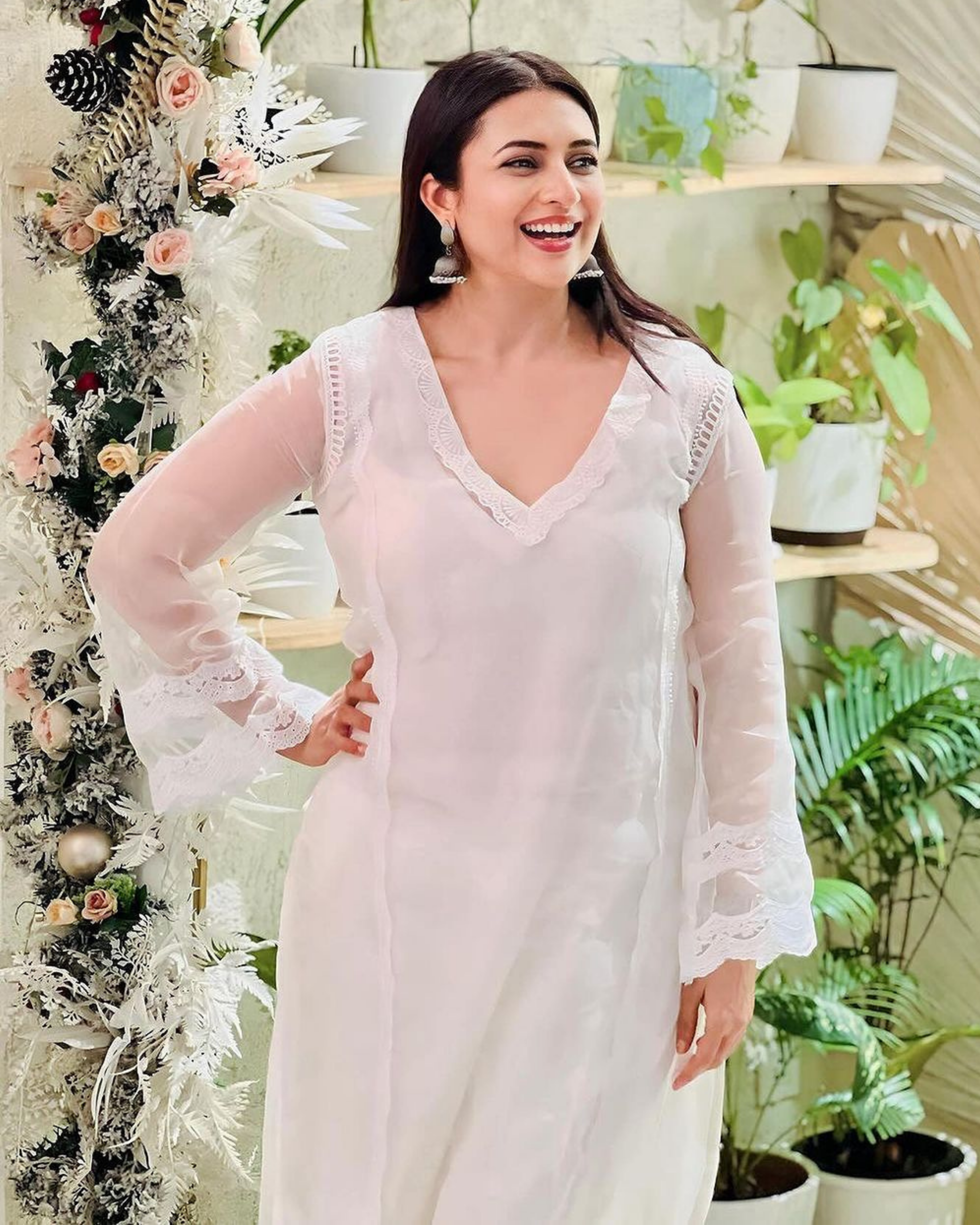 Aachho Sophia Organza Straight Kurta Set