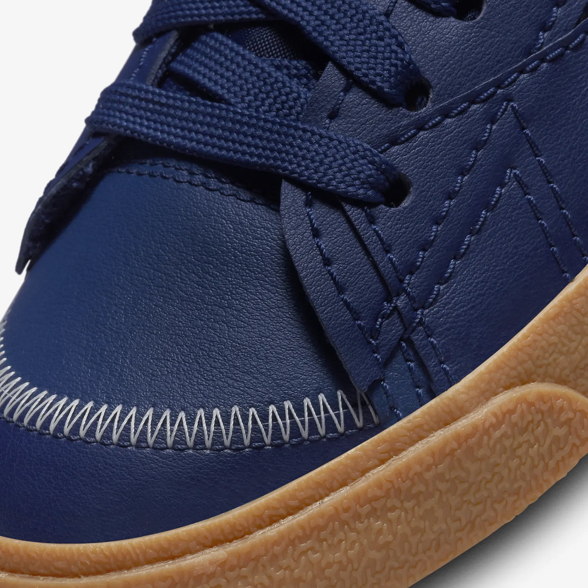Nike | BLAZER LOW '77 JUMBO { NAVY - view 3