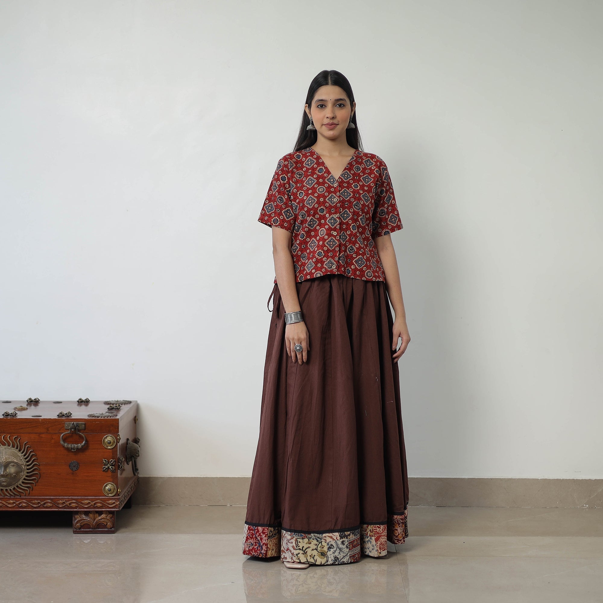 NOORI BAZAR 24 Kali Plain Cotton Skirt with Patchwork Border 04