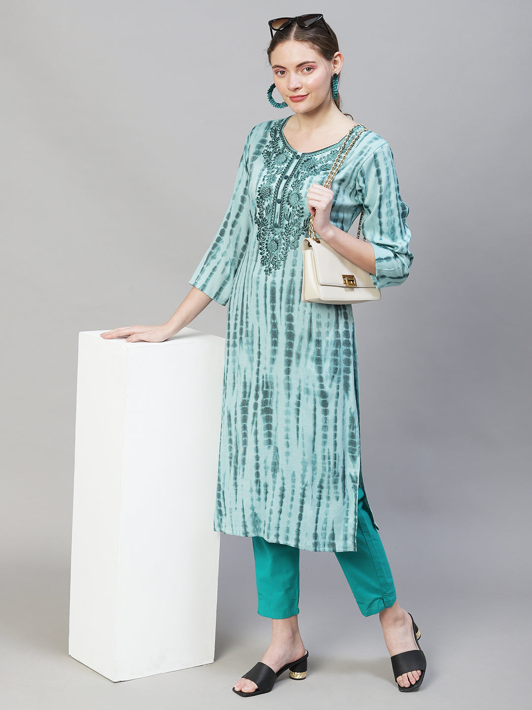 Fashor Tie-Dye Printed & Floral Embroidered Straight Fit Kurta - Light Sea Green - view 2