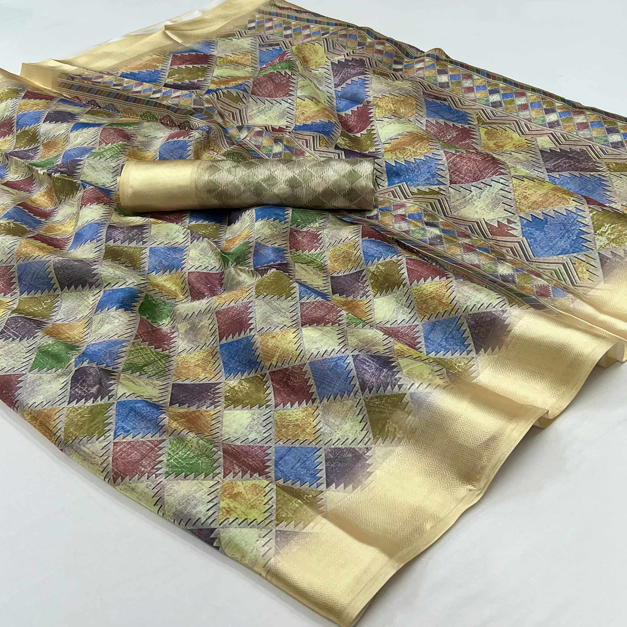 Peachmode Cream Digital Printed Cotton Blend Saree