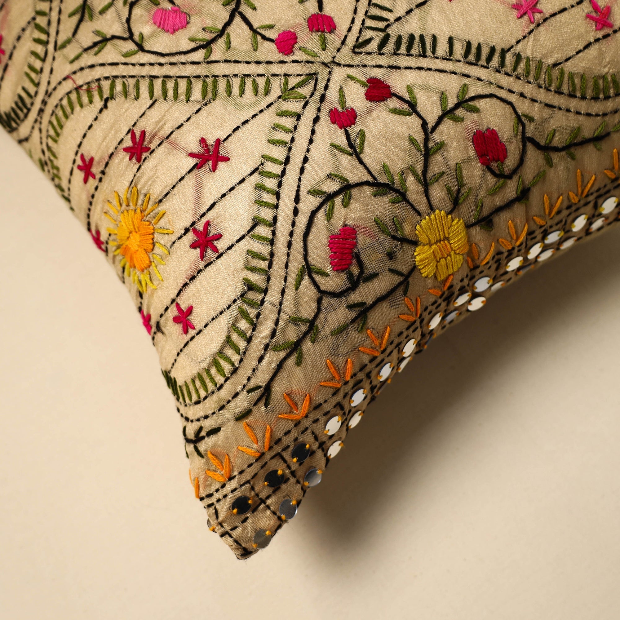 JALPARI Beige - Silk Cotton Phulkari Embroidered Cushion Cover 07 - view 2