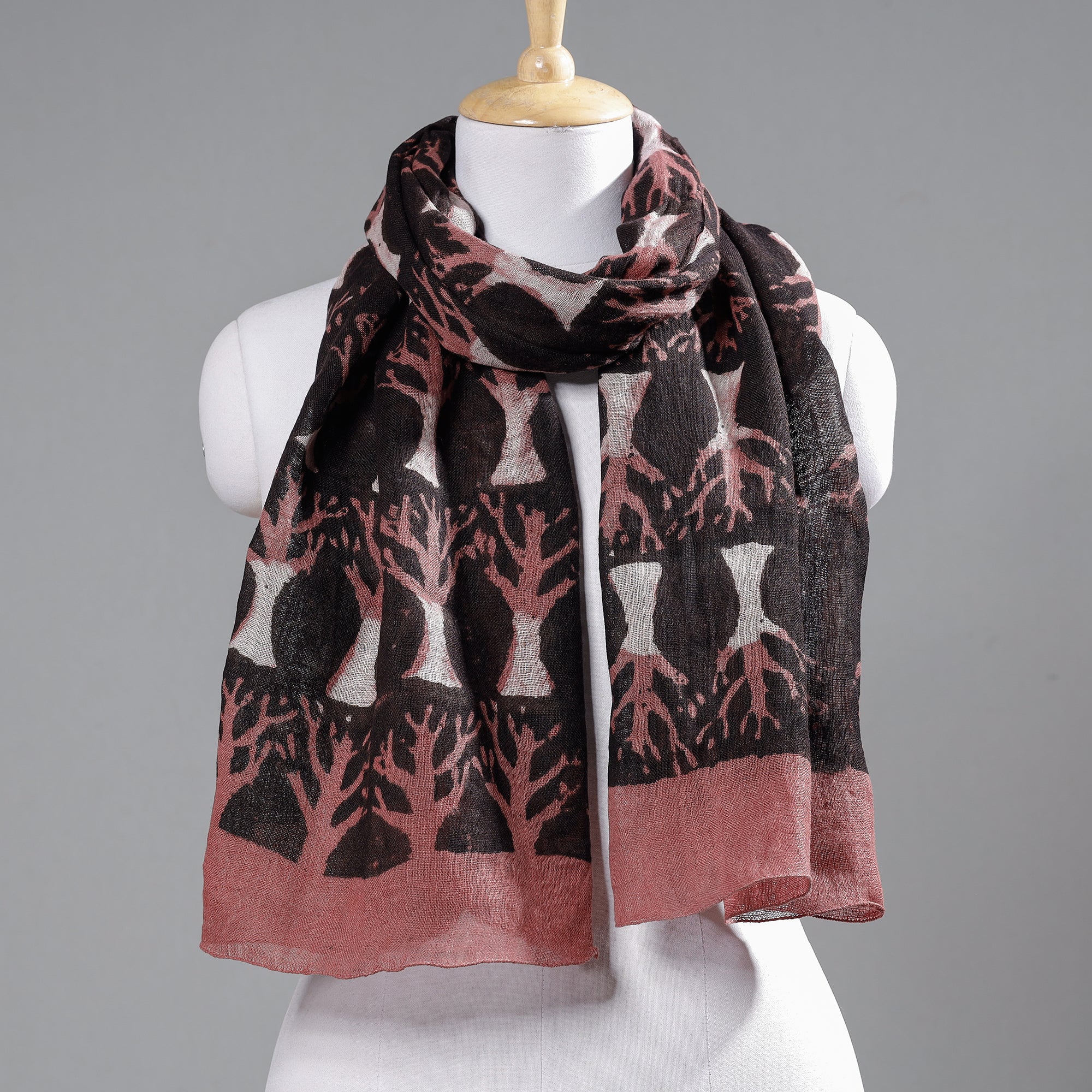 BINDAAS UNLIMITED Black - Block Art Print Linen Bindaas Stole