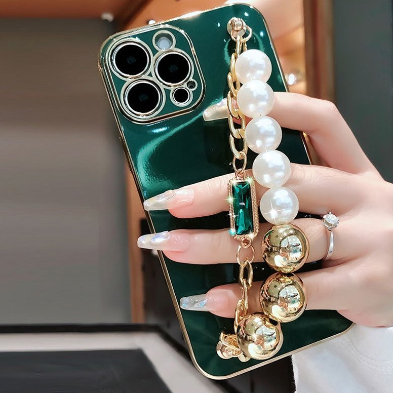 Peeperly Bold Contrast Vibrant Case with Pearl Bracelet