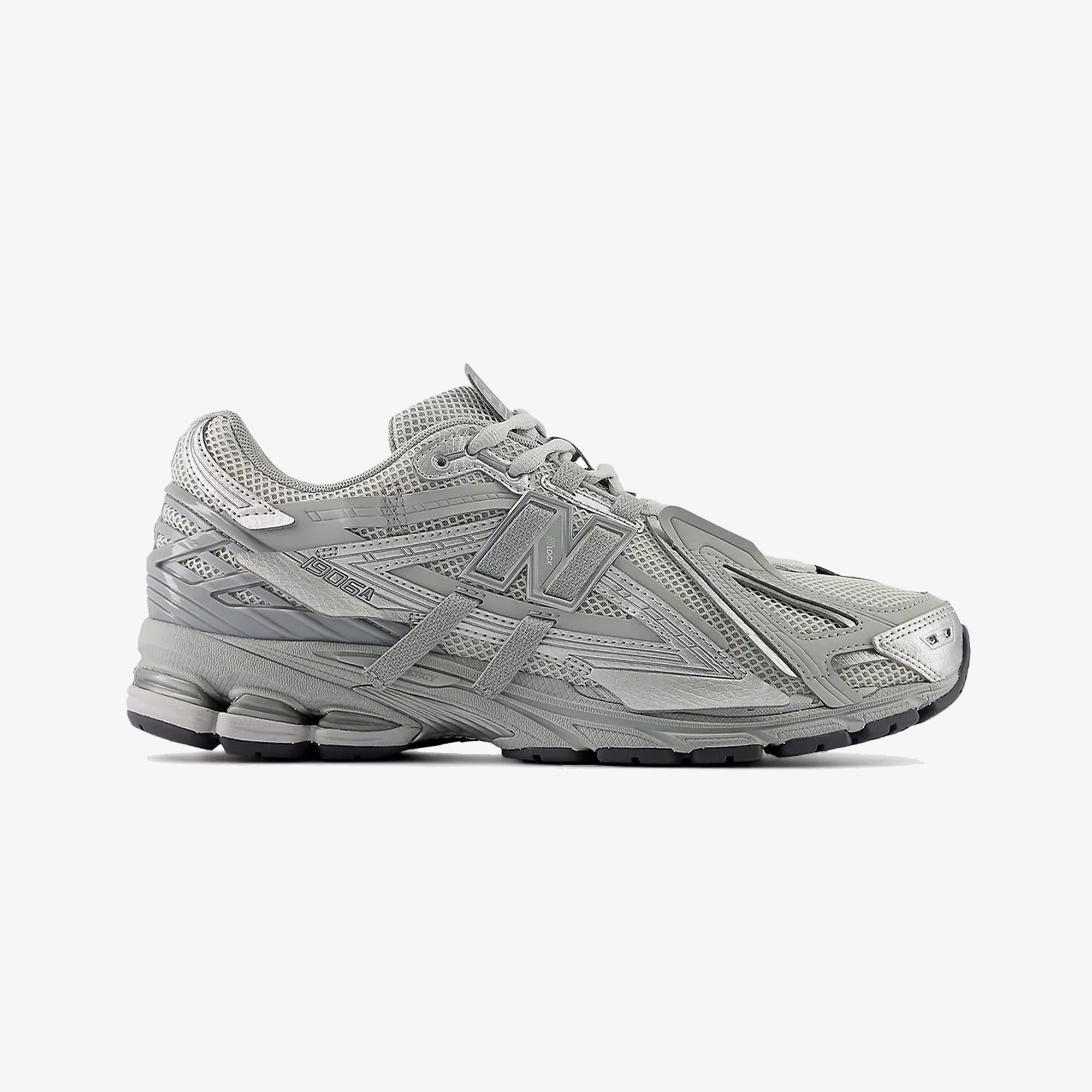 Grey sneakers – New Balance | 1906 { GREY