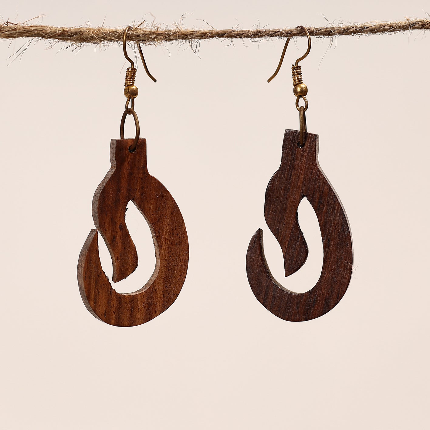 ITOKRI CRAFTS INITIATIVE Bijnor Hand Carved Sheesham Wood Earrings - view 2