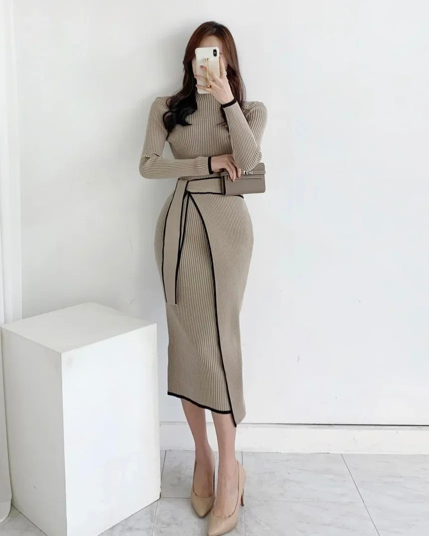 Alamode By Akanksha Helen Premium Woolen Midi Dress