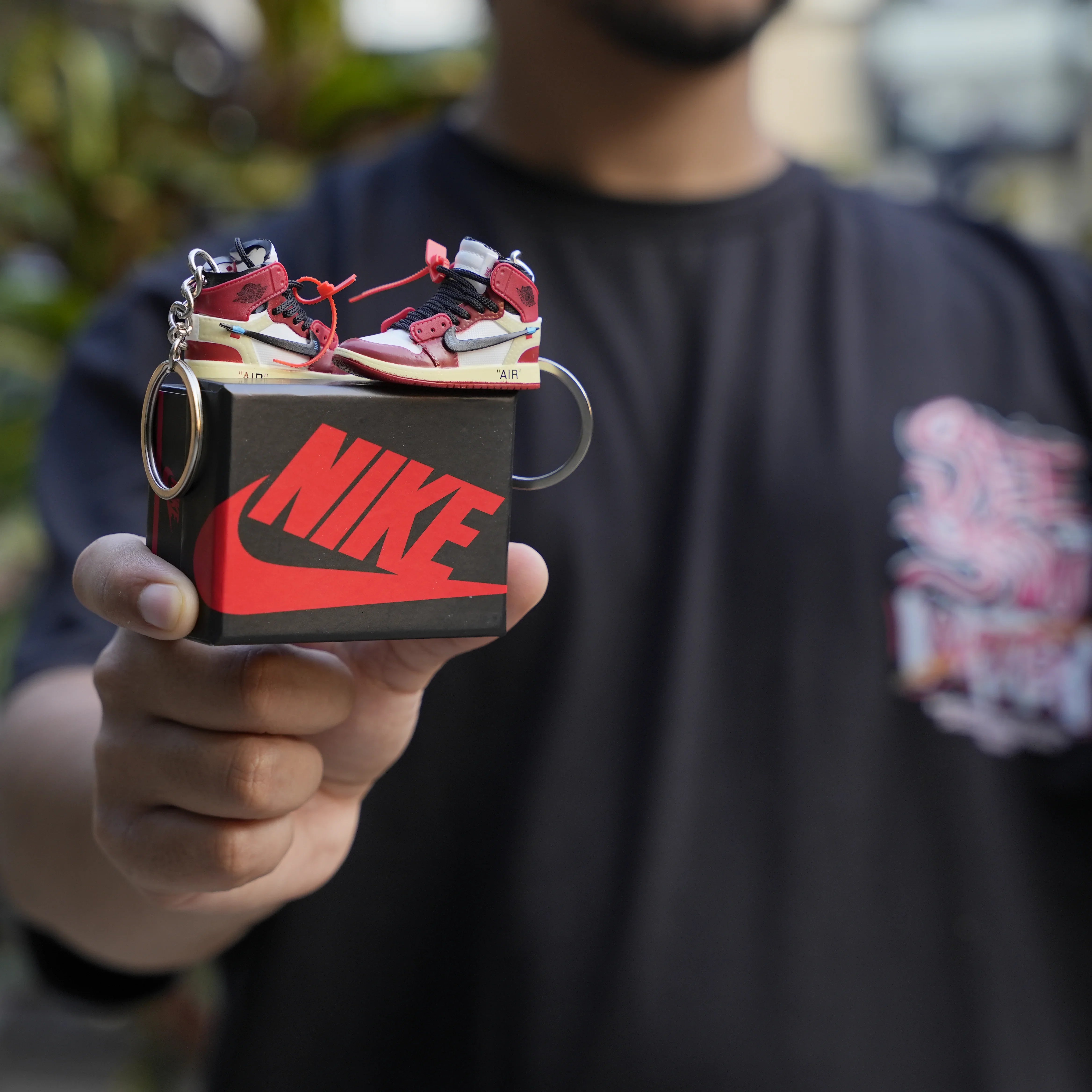 Kicks Machine 3D Sneaker Keychain With Box - AJ1 OFFWhte Chicago