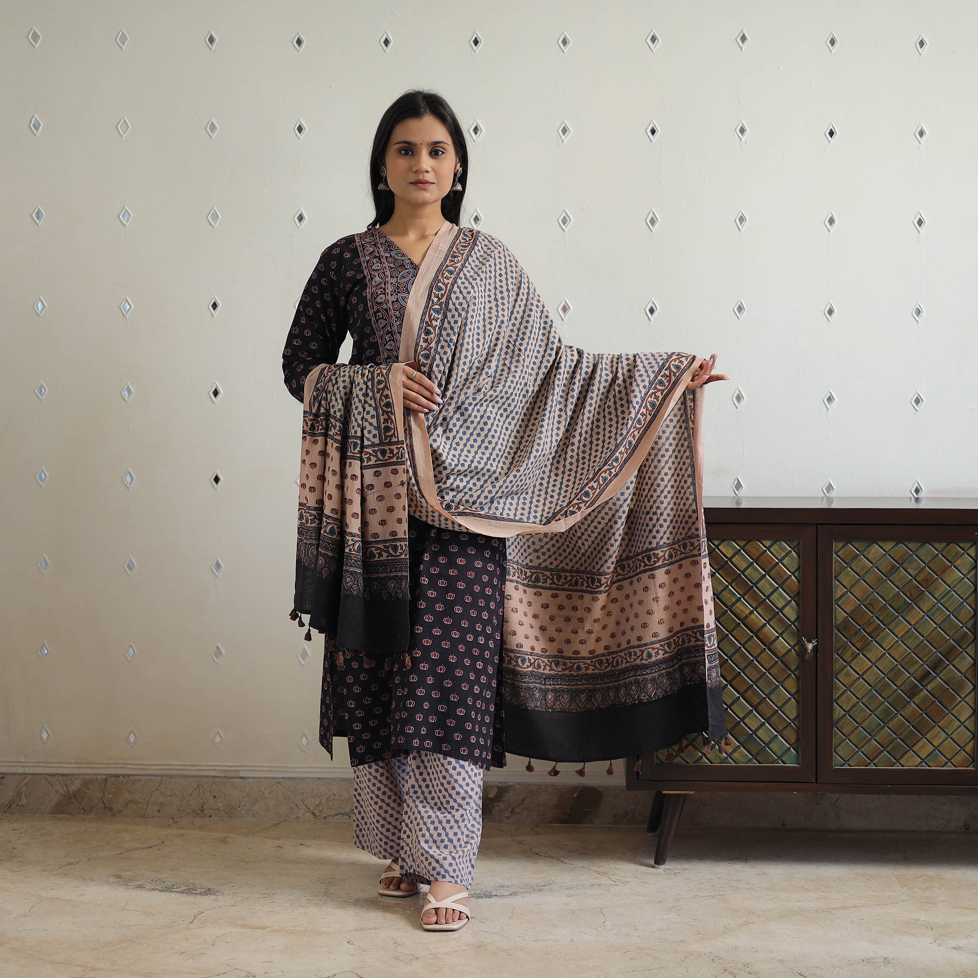 ITOKRI CASUALS Block Printed Cotton Ajrakh Kurta Set 08 - view 2