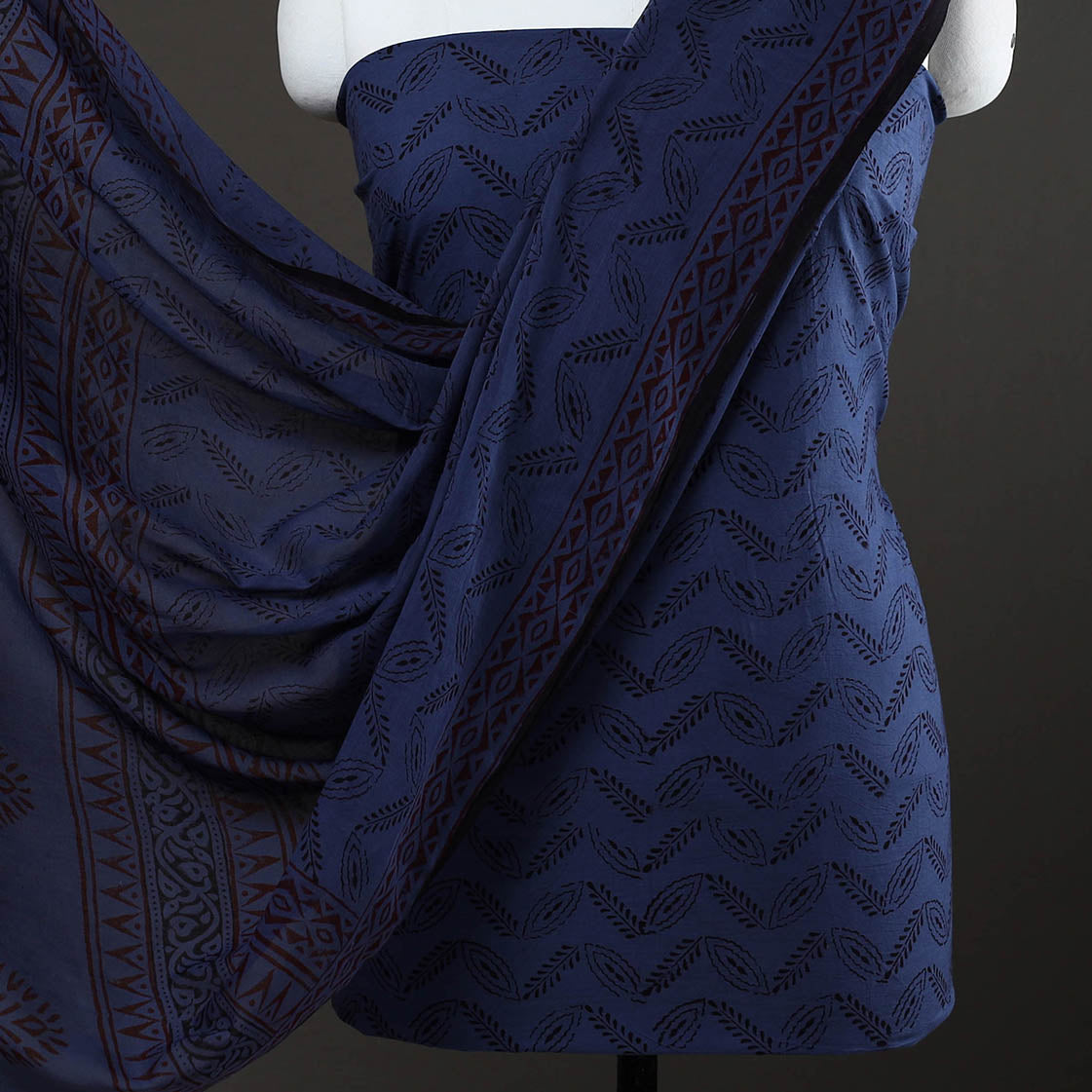 BAGH PRINTS BY YAKOOB KHATRI Blue - 3pc Natural Dyed Cotton Bagh Print Dress Material 03 - view 3