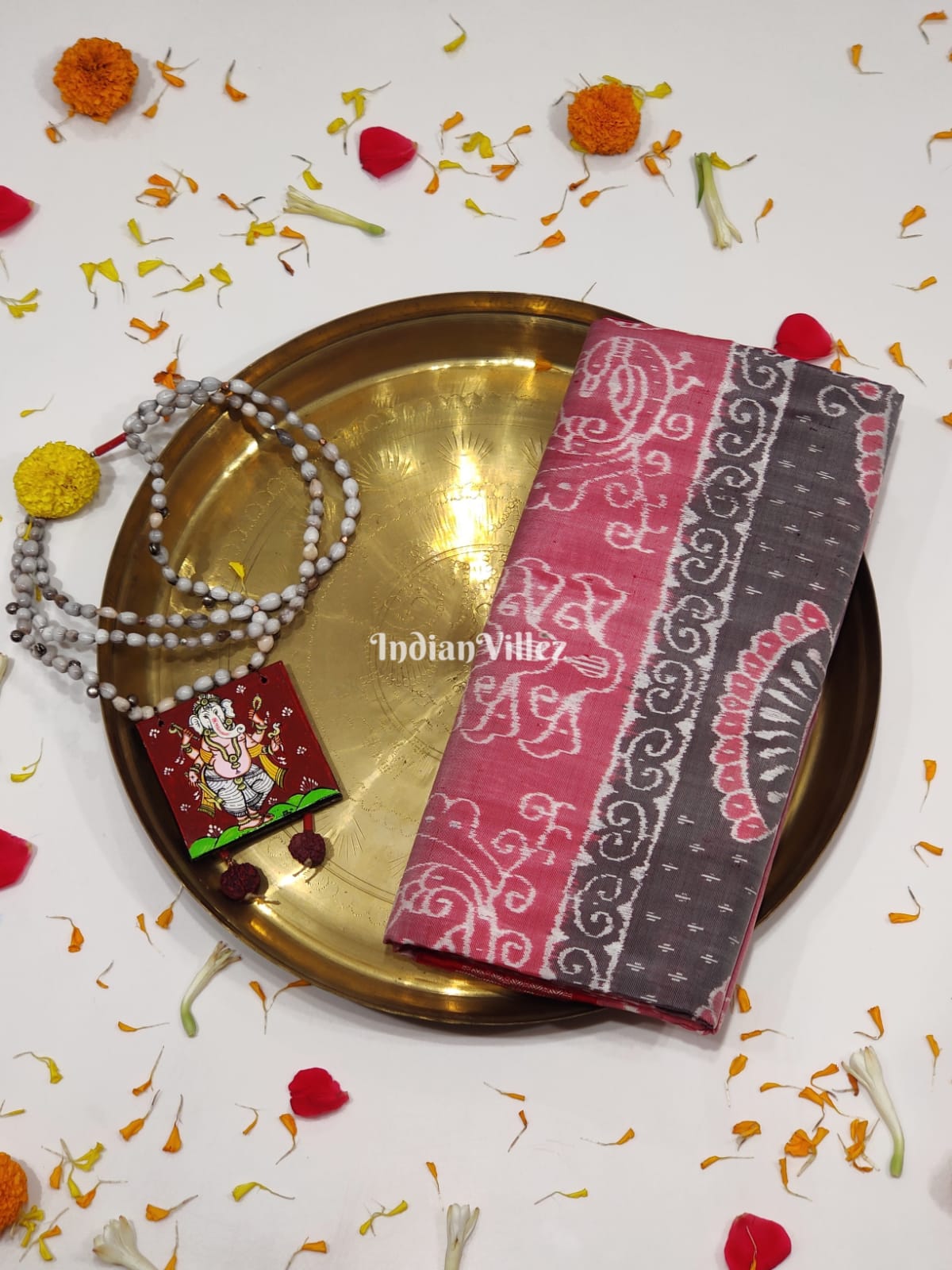 IndianVillèz Peach Black Peacock Sambalpuri Ikat Silk Pastel Saree - view 2