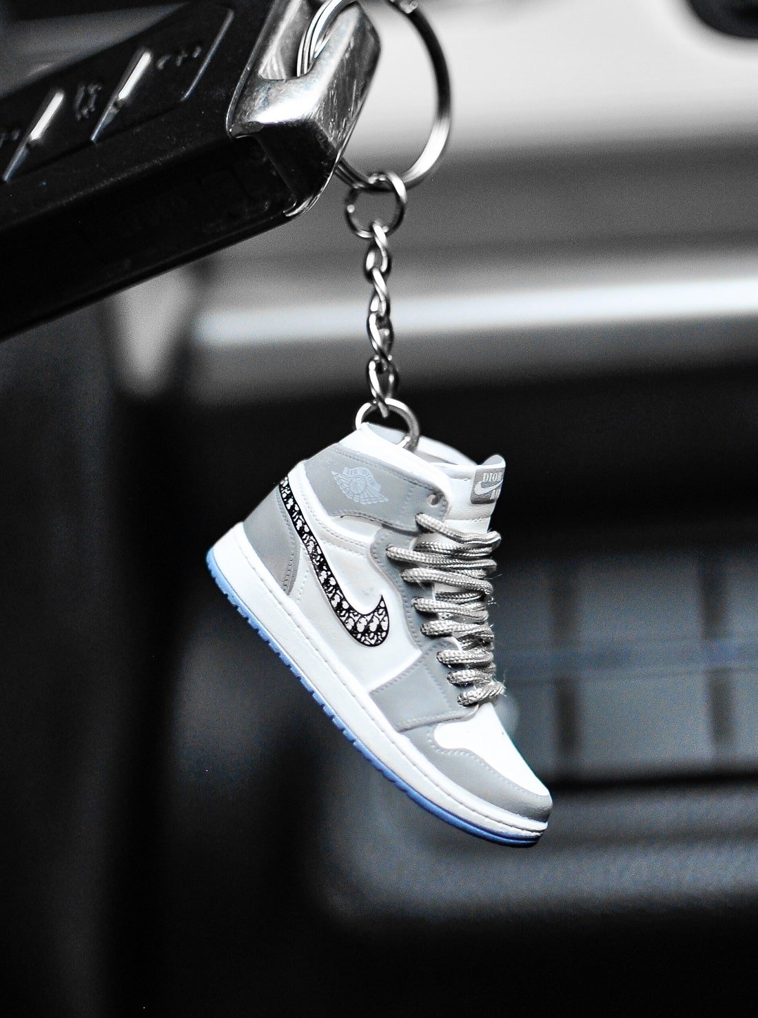 Kicks Machine 3D Sneaker keychain Dior high