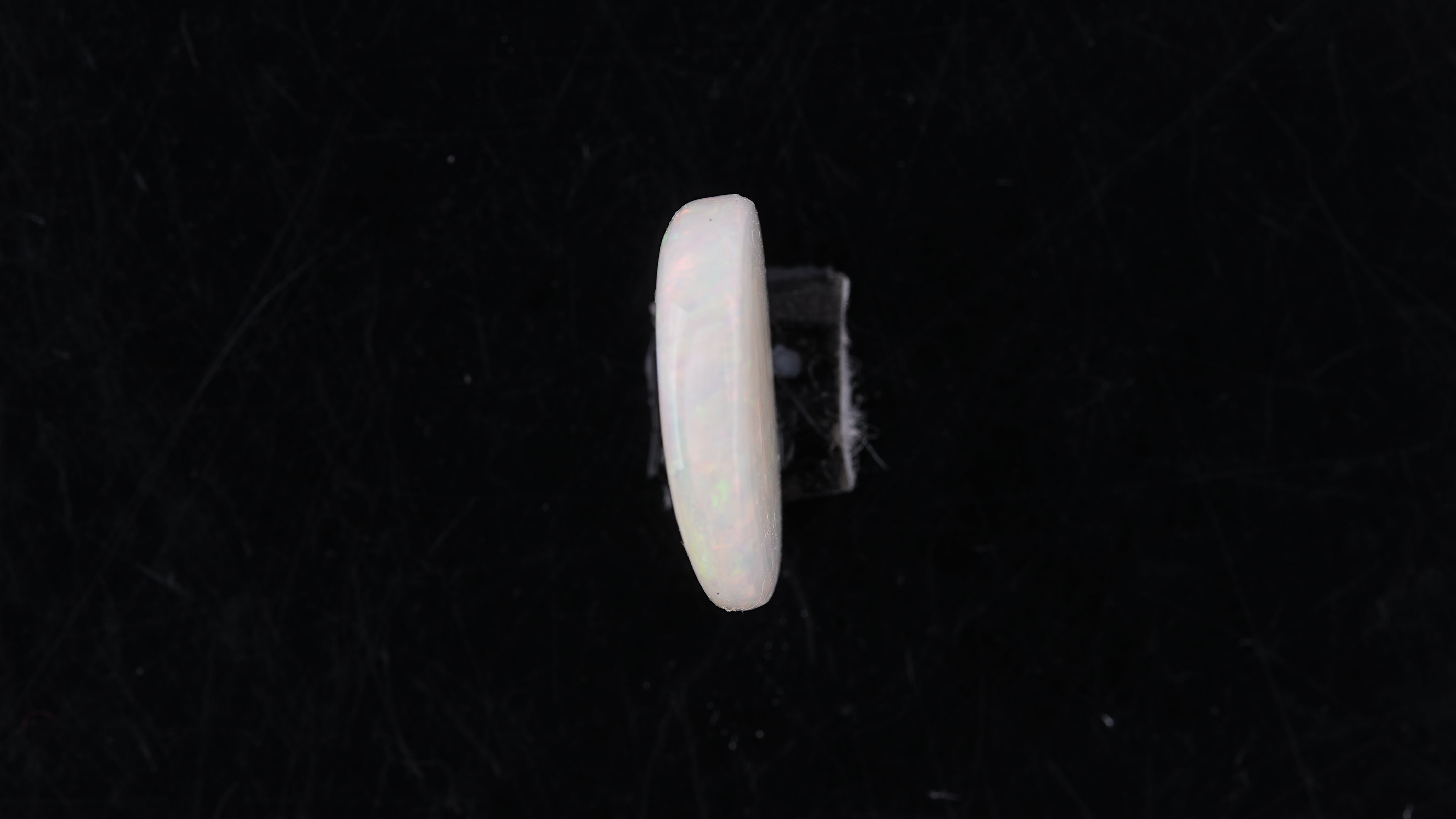 Gemsmantra Opal with Fire - 4.02 carats(4.42 ratti) - view 3