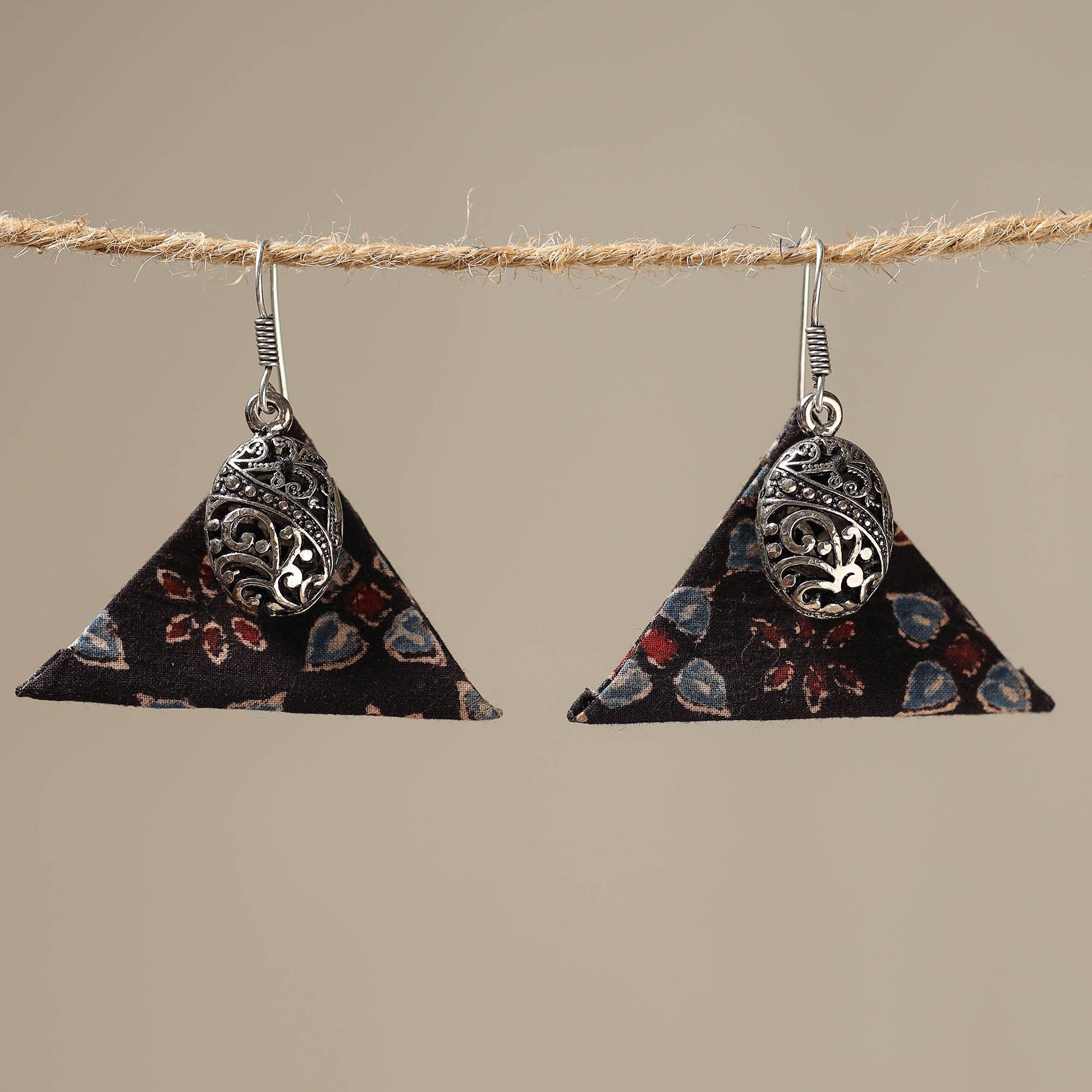 JALPARI Ayesha Handcrafted GS Fabart Earrings 11 - view 2