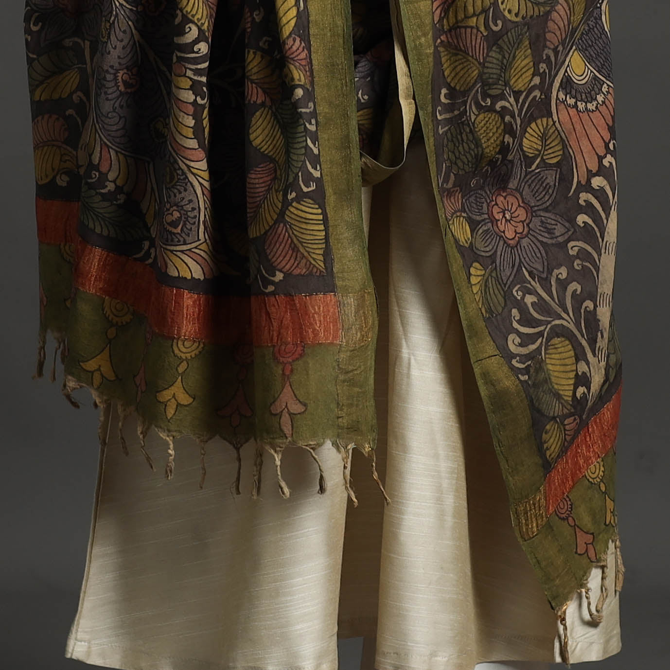 SOUTH KARGHA Black - Mangalagiri Cotton Handpainted Pen Work Kalamkari Dupatta 32 - view 4
