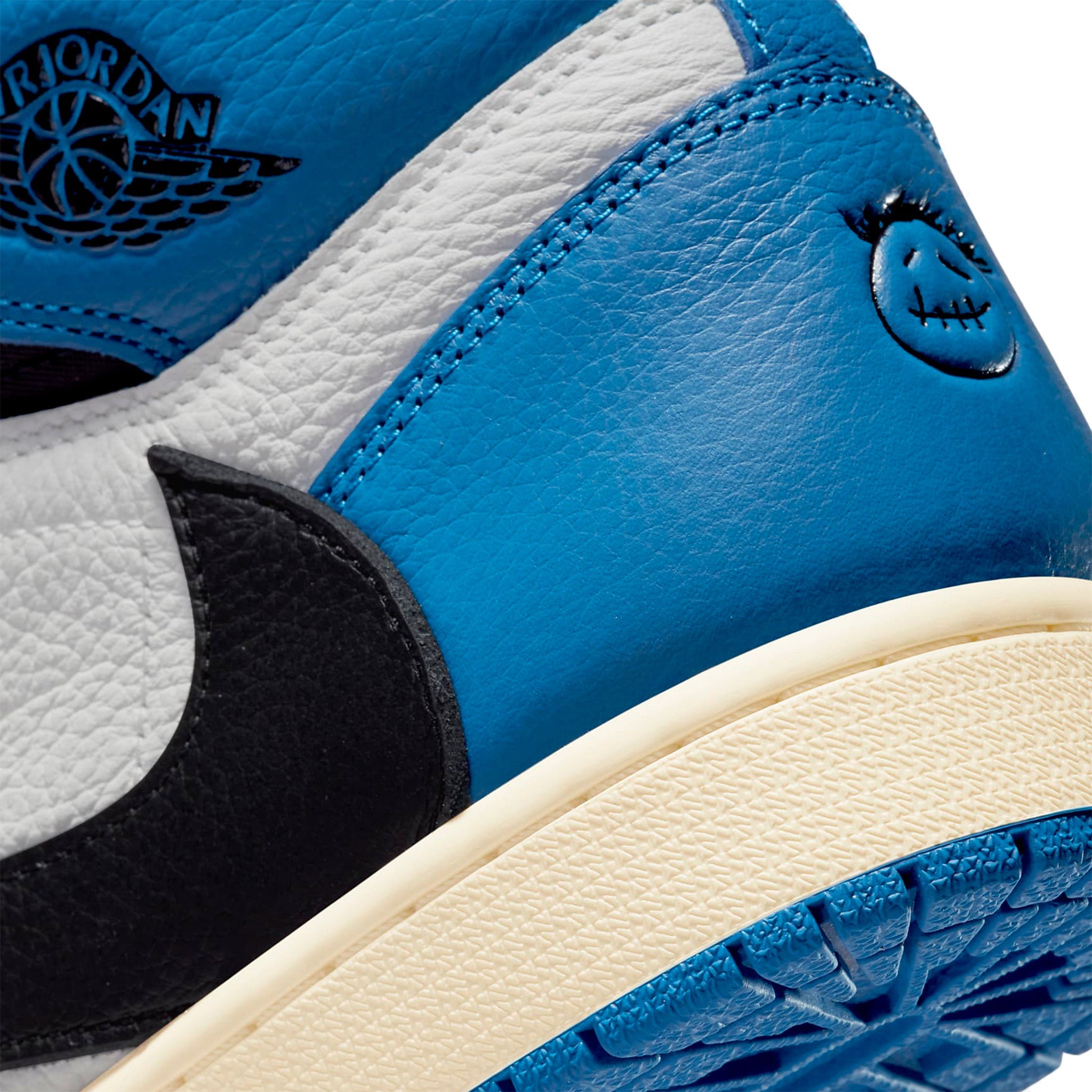 Travis Scott x Air Jordan 1 High OG SP Fragment Design - view 8