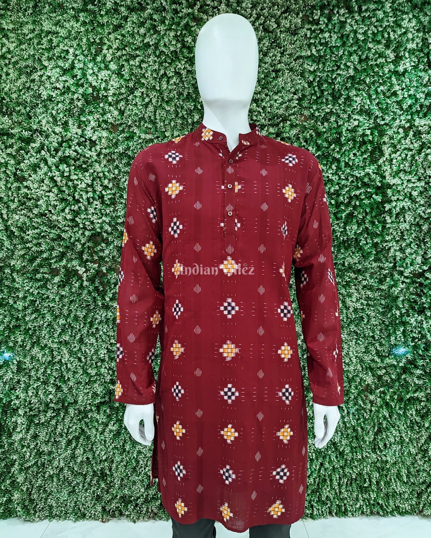 IndianVillèz Maroon Pasapali Design Sambalpuri Ikat Cotton Kurta For Men