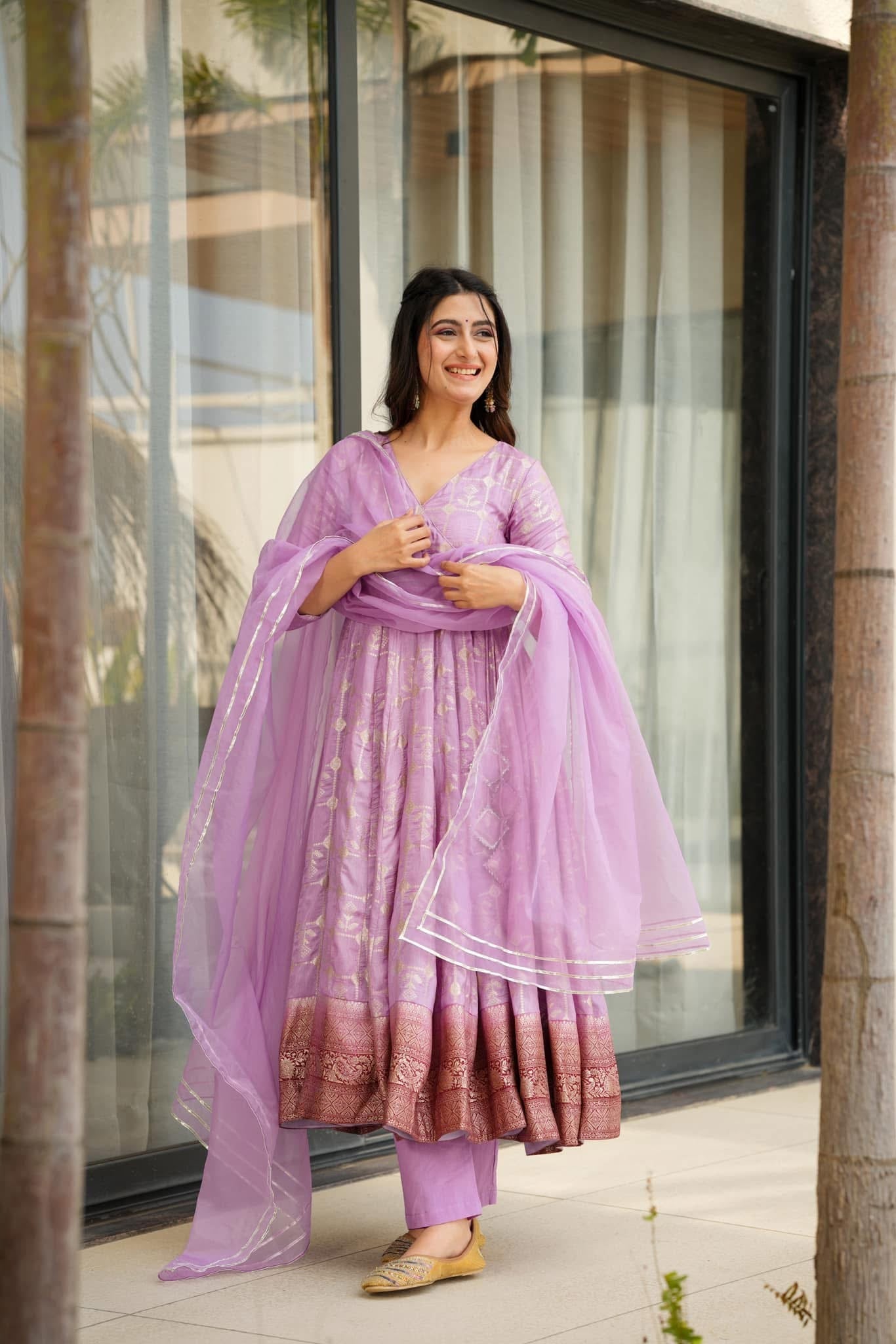 Idaho-o Manvi purple silk suit set