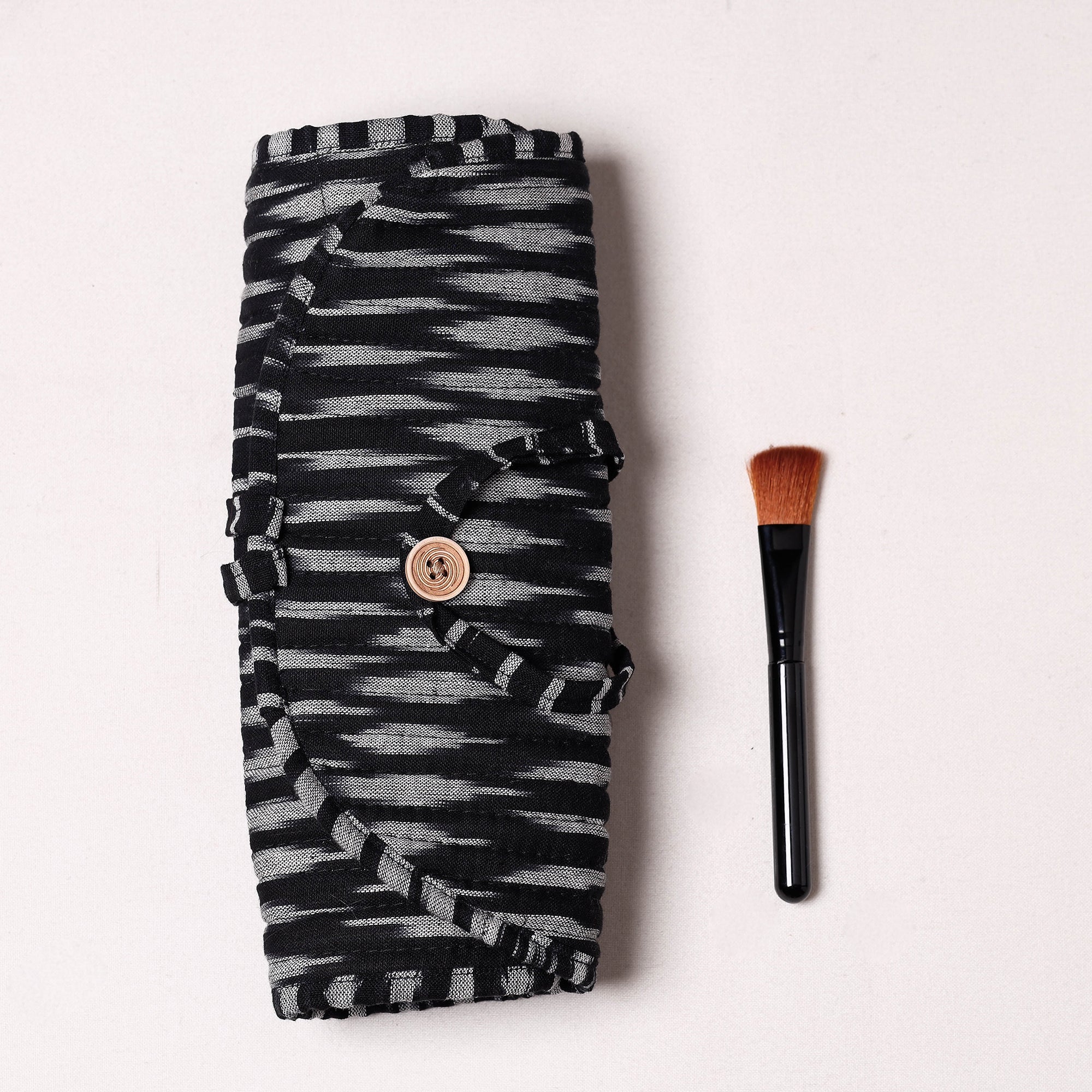 NOORI BAZAR Black - Ikat Fabric Multipurpose Segmented Make-up Brush Wrap Pouch/Case - view 2