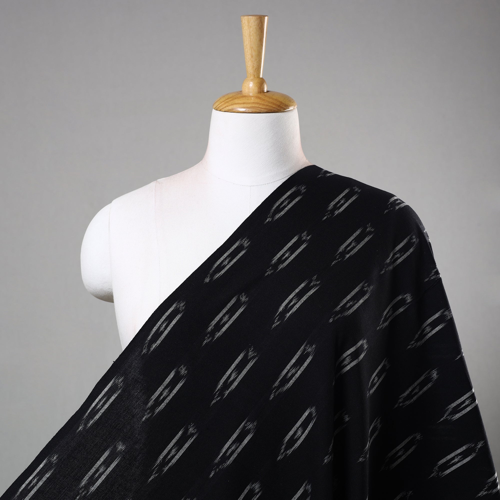 SOUTH KARGHA Black - Cotton Pochampally Ikat Weave Fabric 07