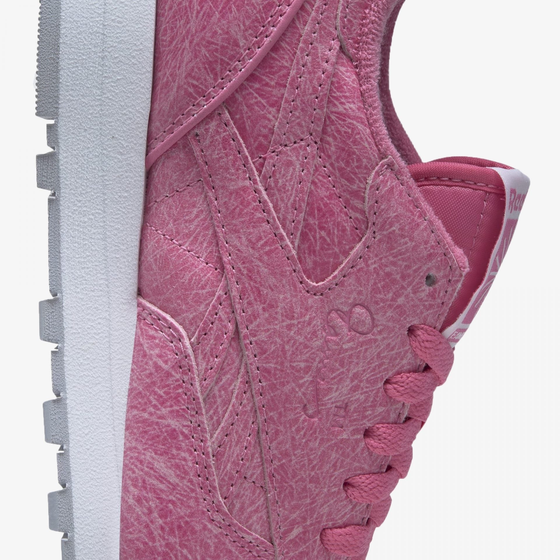 Reebok | EAMES CLASSIC LEATHER { ASTRO PINK - view 4