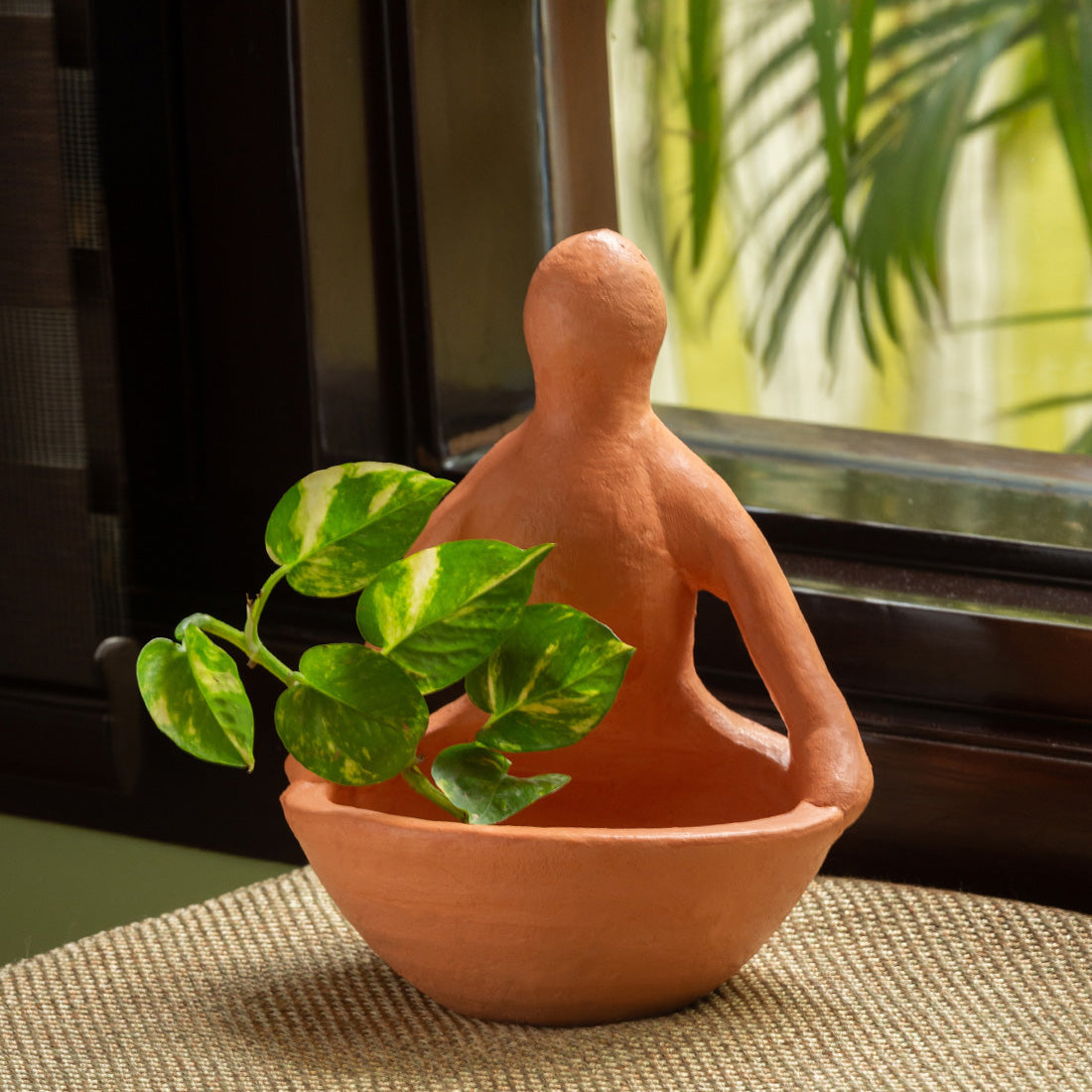 Handmade handpainted terracotta – EXCLUSIVELANE 'Spirit of Earth' Handmade & Handpainted Terracotta Planter Pot (6 Inch)