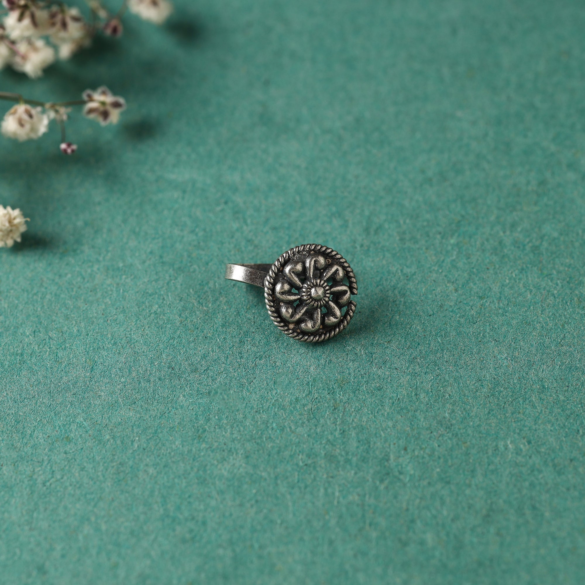 HAVELI CHRONICLES Antique Padma Sterling Silver Nosepin